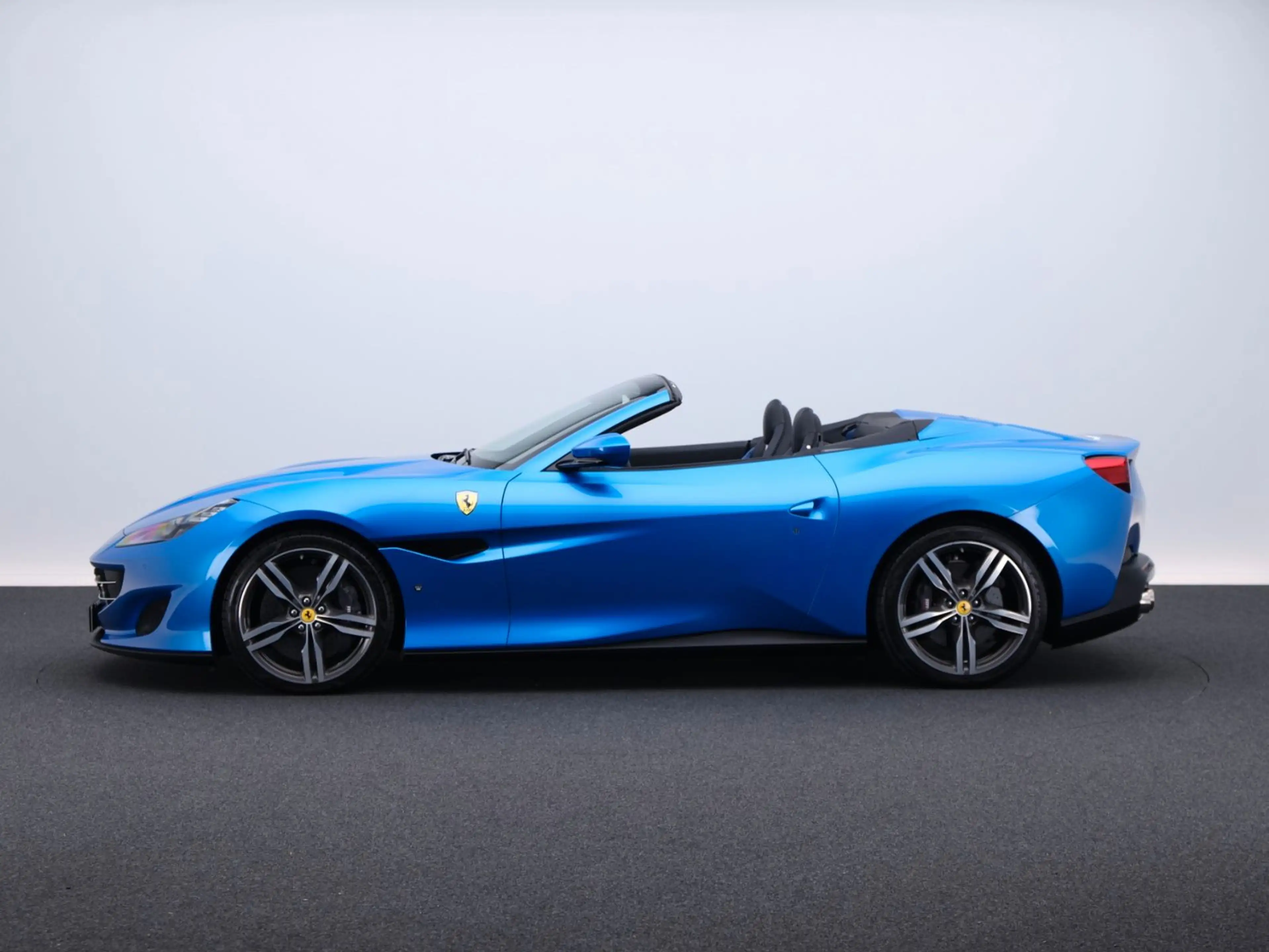 Ferrari Portofino ***Ferrari Frankfurt*** — photo 9
