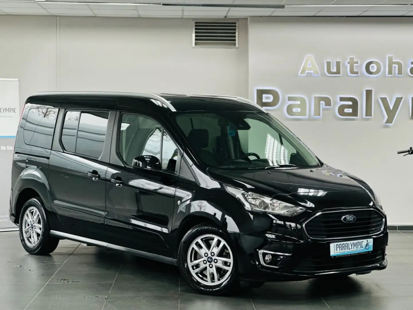 Ford Grand Tourneo Titanium Behindertengerecht-Rampe Schwarz - 2