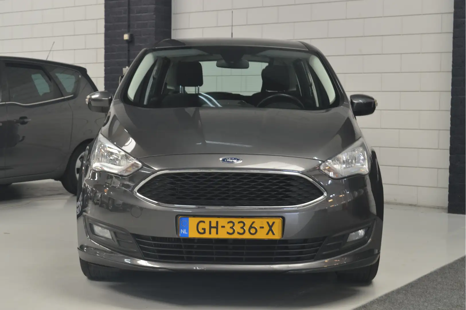 Ford Grand C-Max 1.0 Trend // AIRCO // CRUISE // TREKHAAK // NAVI / Grijs - 2