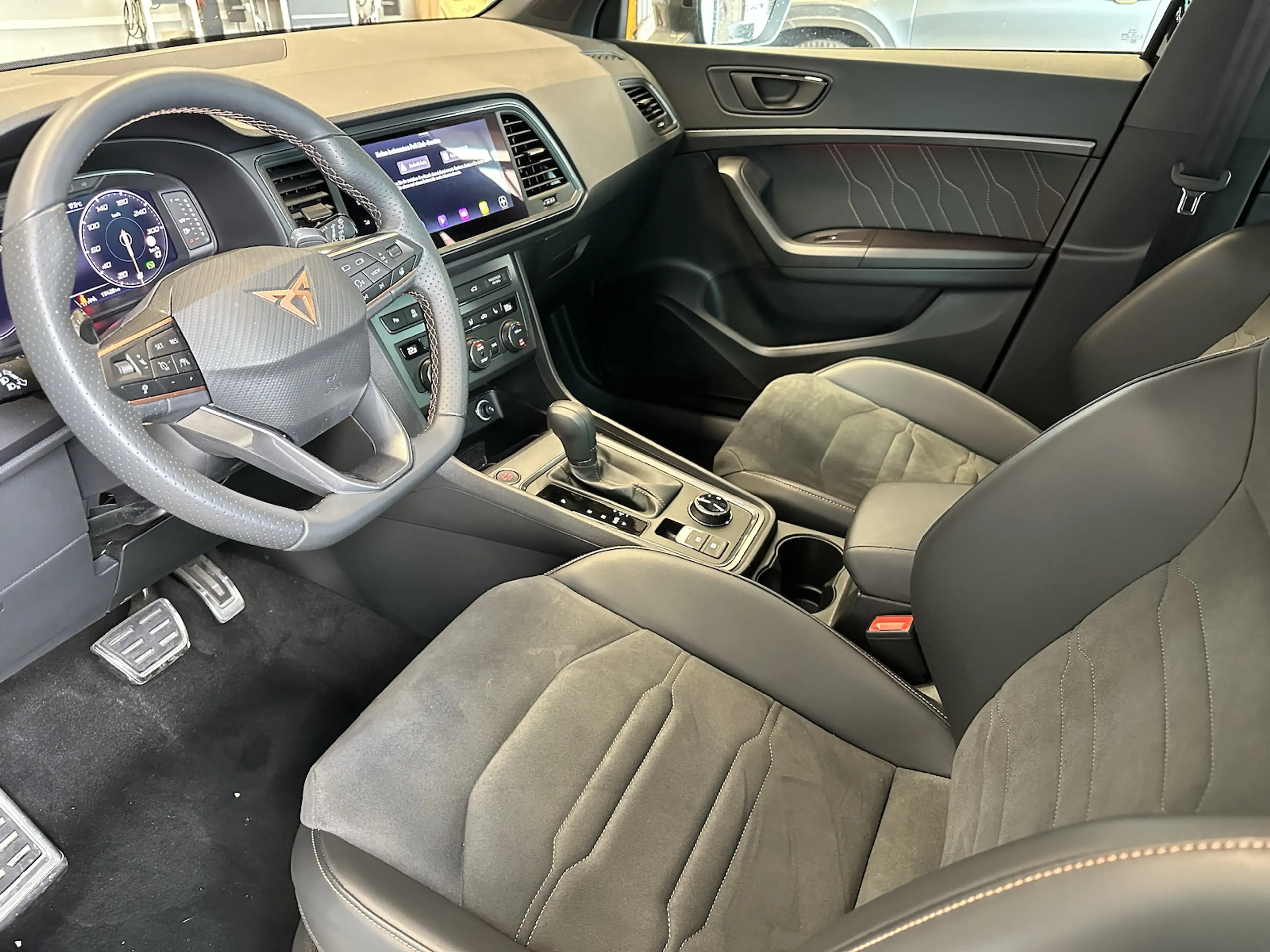 CUPRA Ateca 1,5TSI DSG AHK Assist XL 19´´ PANO — photo 7