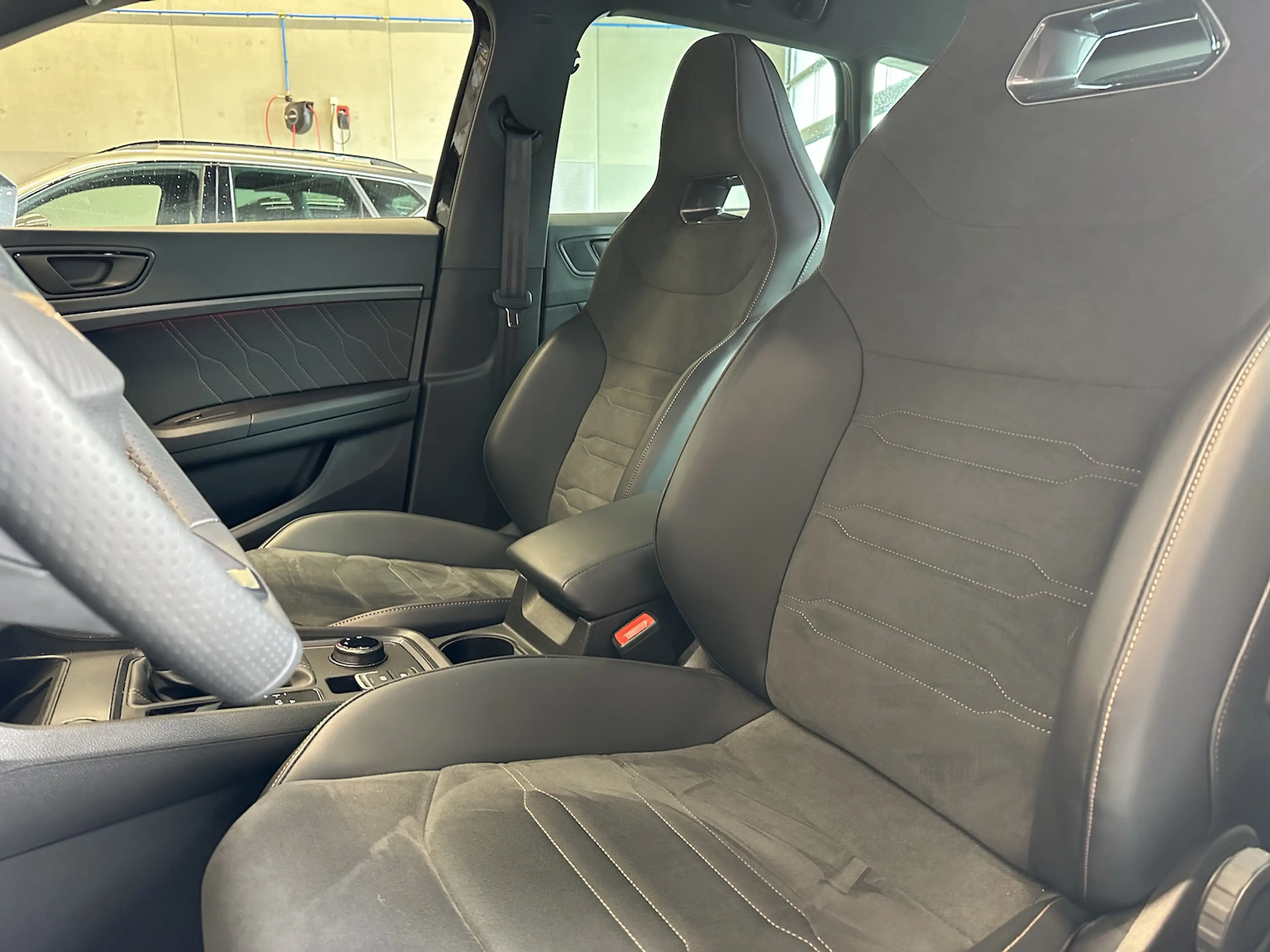 CUPRA Ateca 1,5TSI DSG AHK Assist XL 19´´ PANO — photo 8