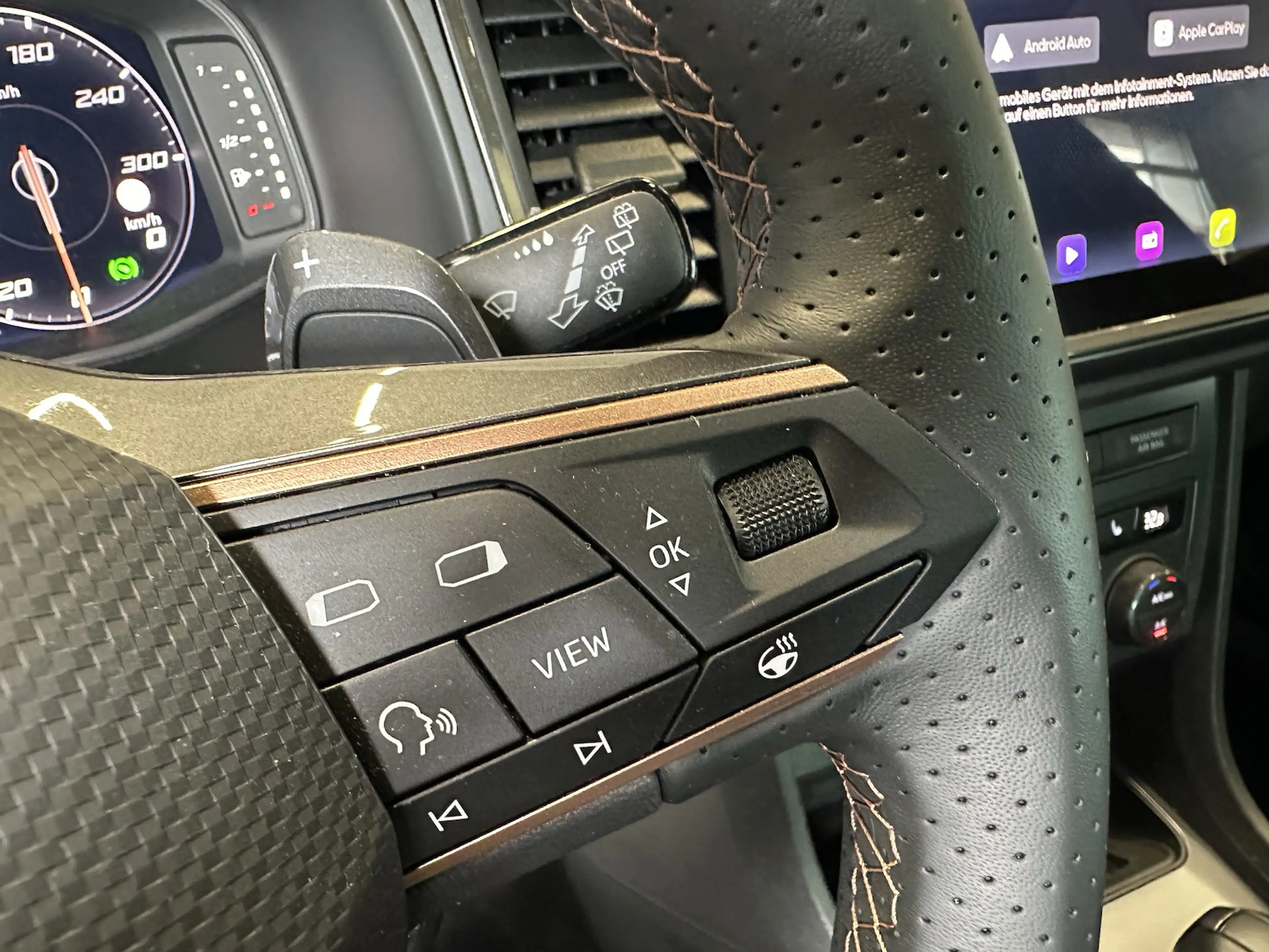 CUPRA Ateca 1,5TSI DSG AHK Assist XL 19´´ PANO — photo 12