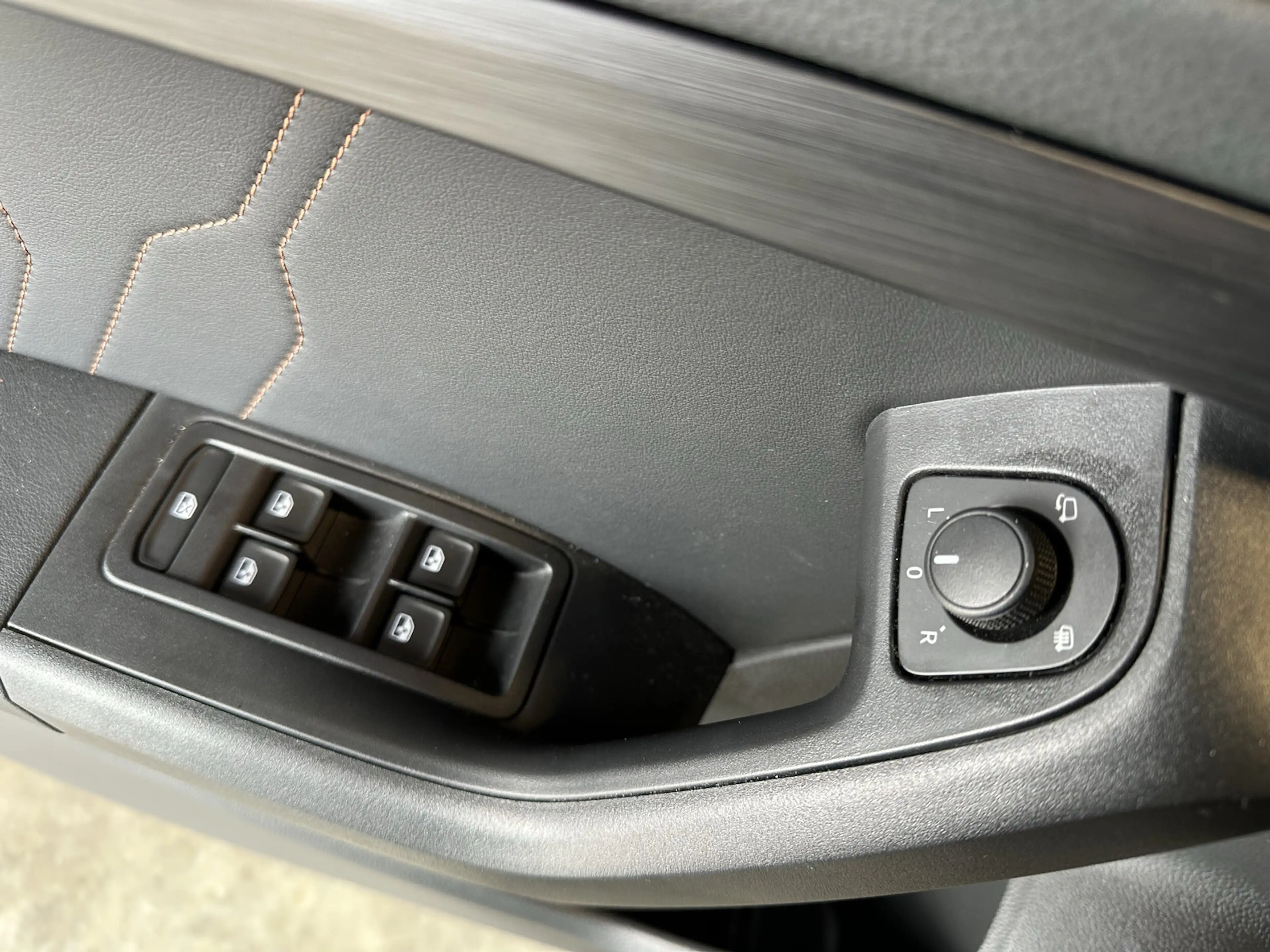 CUPRA Ateca 1,5TSI DSG AHK Assist XL 19´´ PANO — photo 9