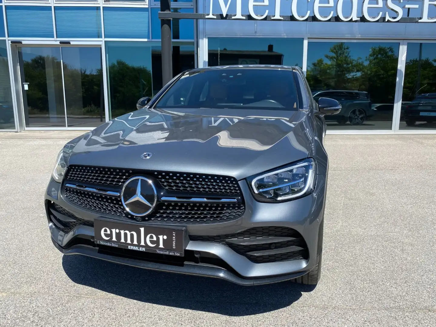 Mercedes-Benz GLC 400 d 4MATIC Coupé AMG Night CarPlay FAP Grau - 2