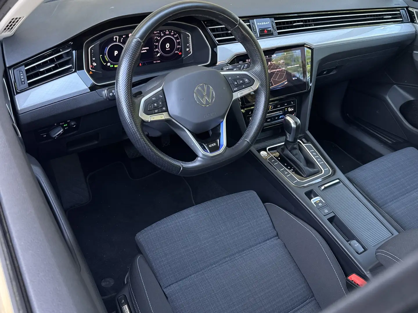 Volkswagen Passat Variant GTE 218PK DSG HYBRID GTE BUSINESS CAMERA/NAVI/TREK Zilver - 2