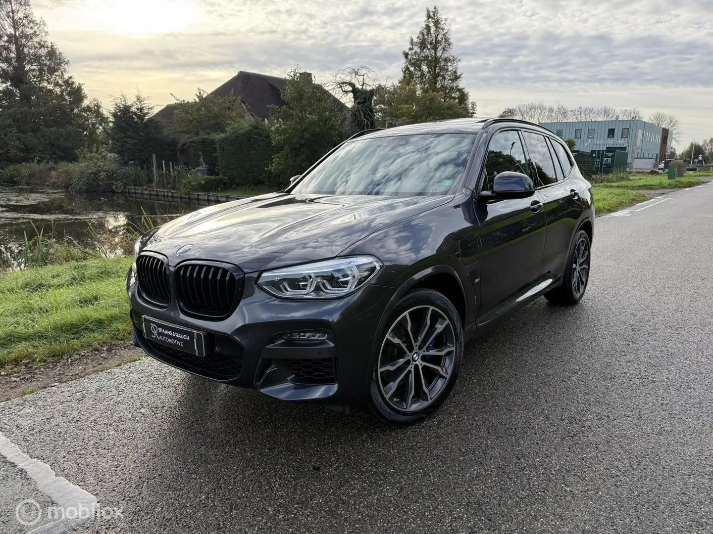 BMW X3 xDrive30e High Exec. / M Sport / Pano / HUD / Harm Grijs - 1