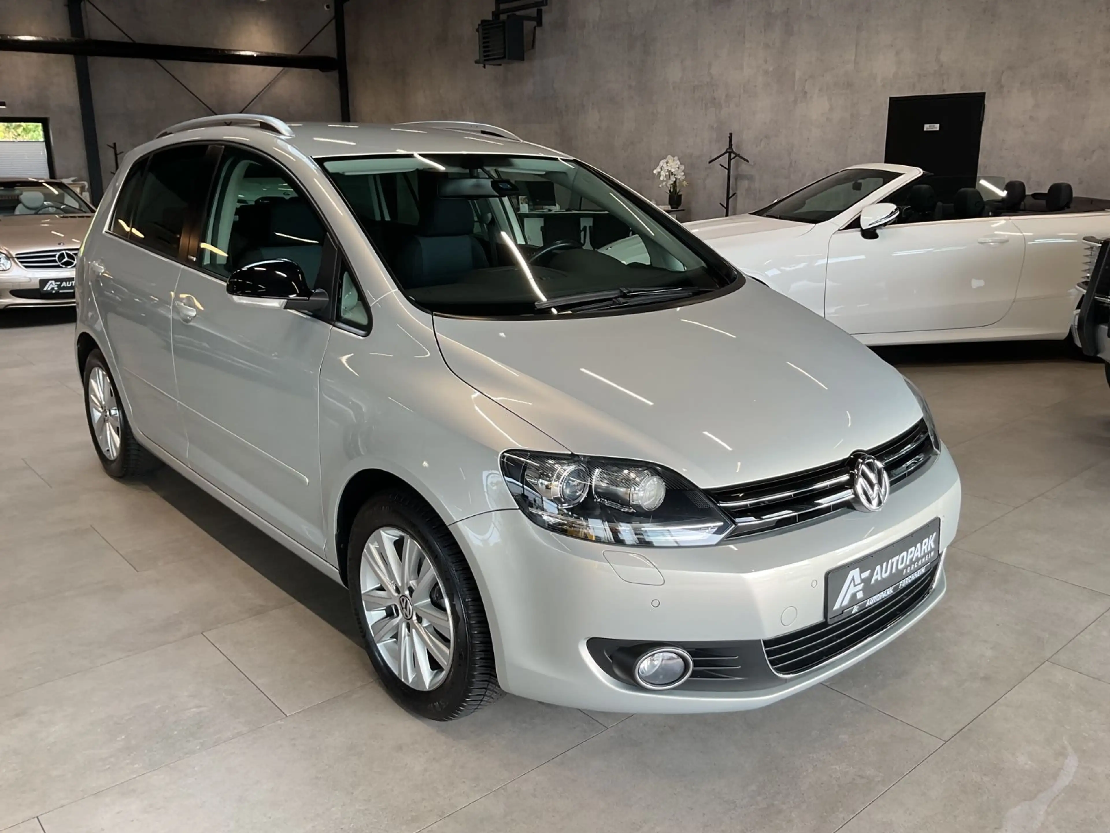 Volkswagen Golf Plus 1.4 TSI Style DSG Climatronic Sitzh. — photo 2