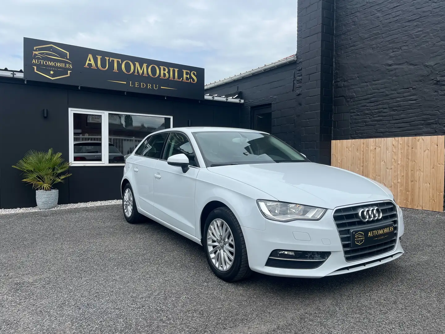 Audi A3 A3 Sportback 1.4 TFSI // Boite automatique ! Weiß - 1