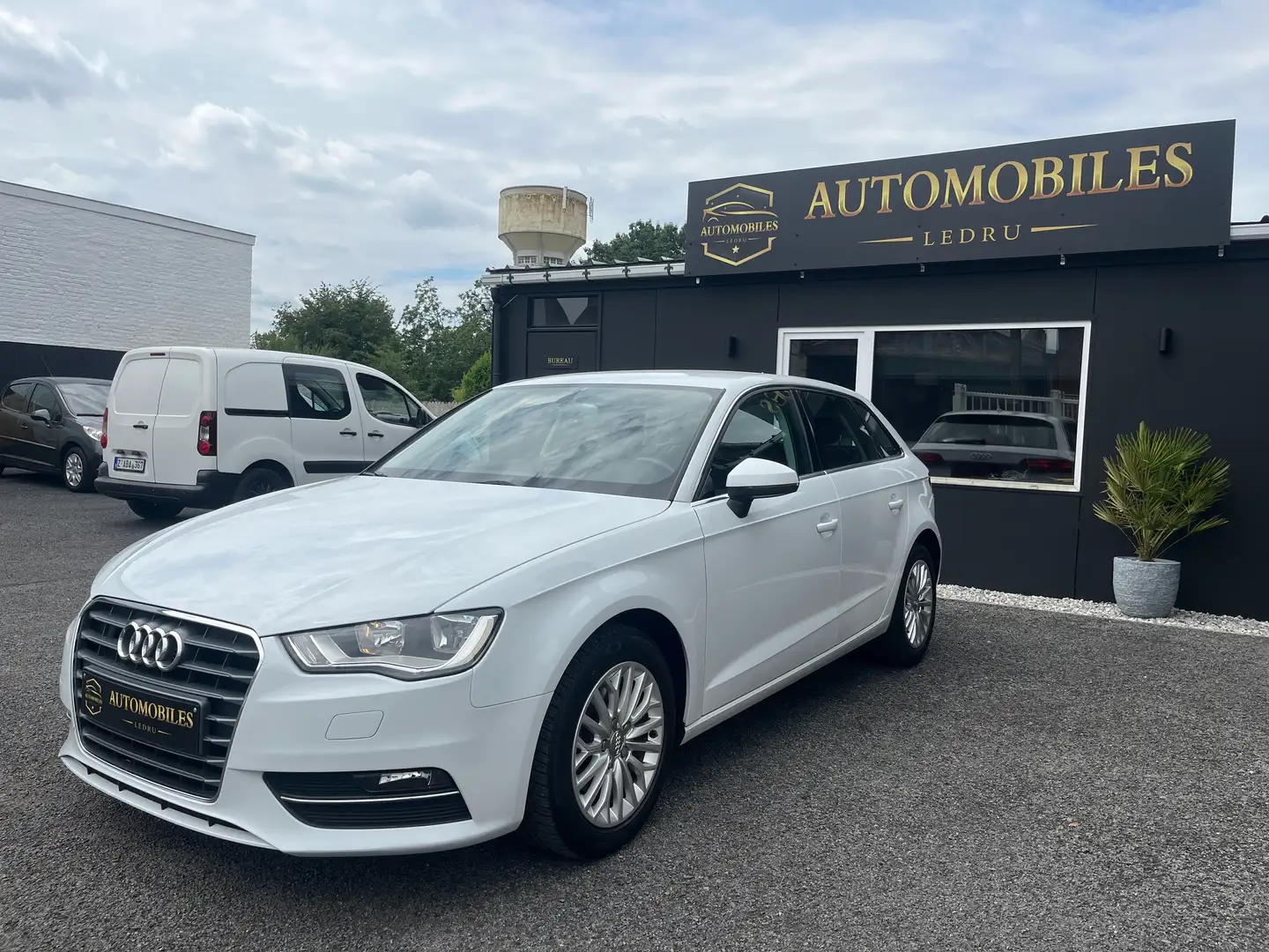 Audi A3 A3 Sportback 1.4 TFSI // Boite automatique ! Weiß - 2