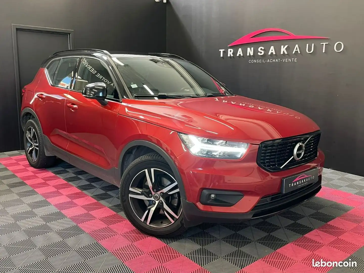 Volvo XC40 D4 AWD 190 ch Geartronic 8 R-Design ORIGINE FRANCE Rood - 1