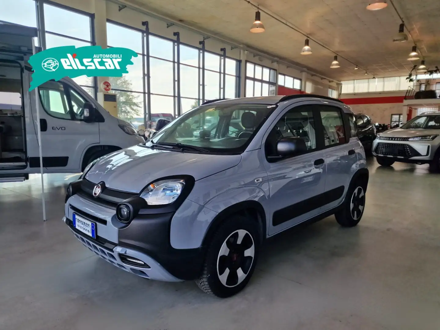 Fiat Panda 1.0 FireFly S&S Hybrid City Cross Grigio - 2