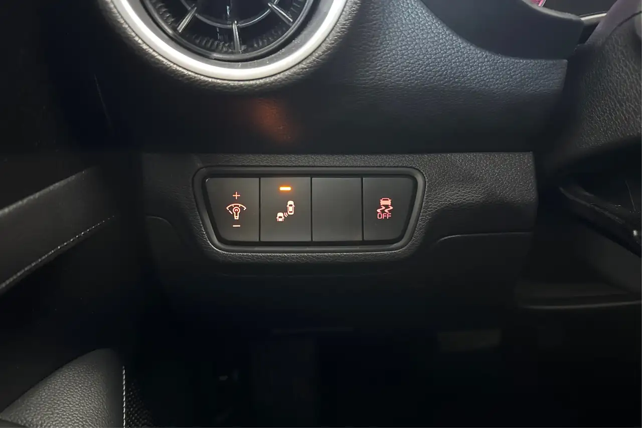 Kia Forte снимка Kia Forte