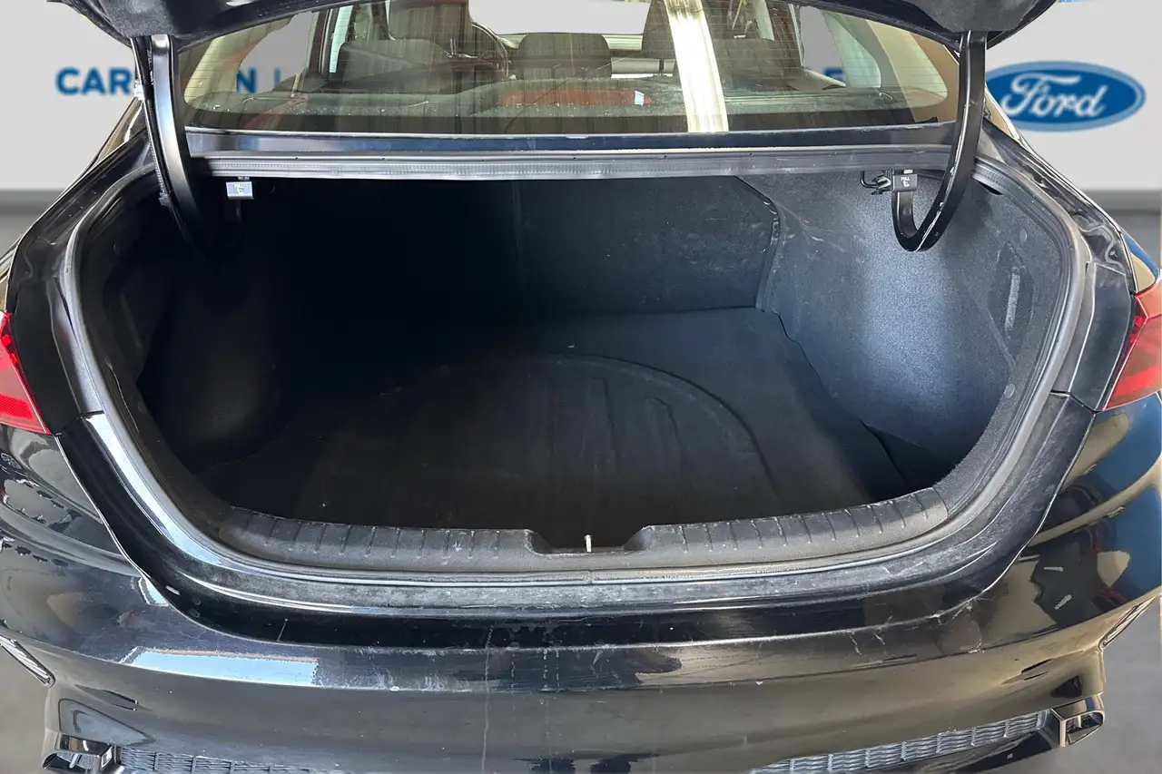 Kia Forte снимка Kia Forte