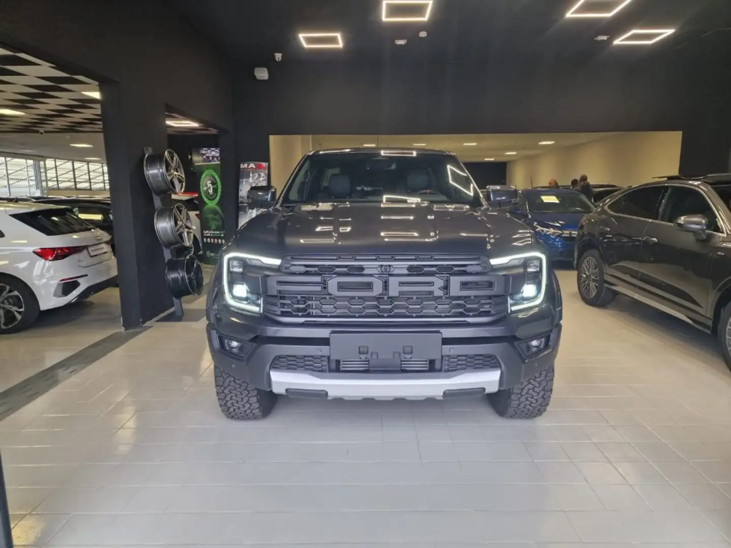 Ford Ranger Raptor 2.0 Ecoblue 4WD DC 5 posti Grigio - 2