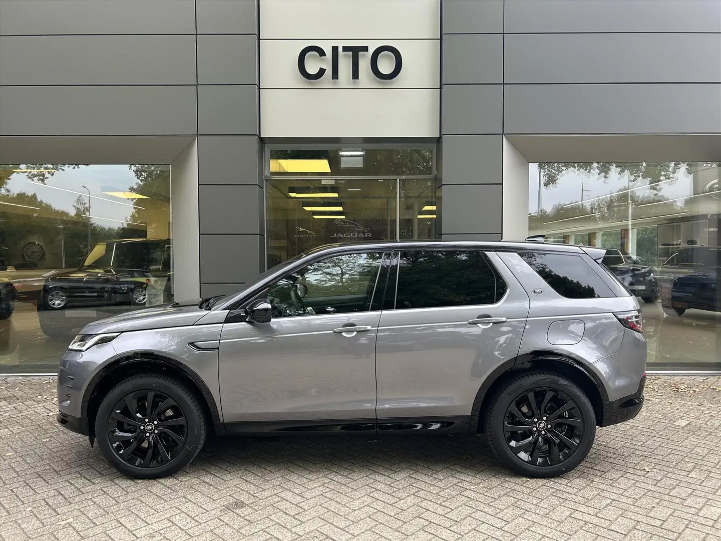 Land Rover Discovery Sport P270e Dynamic Edition Gris - 2
