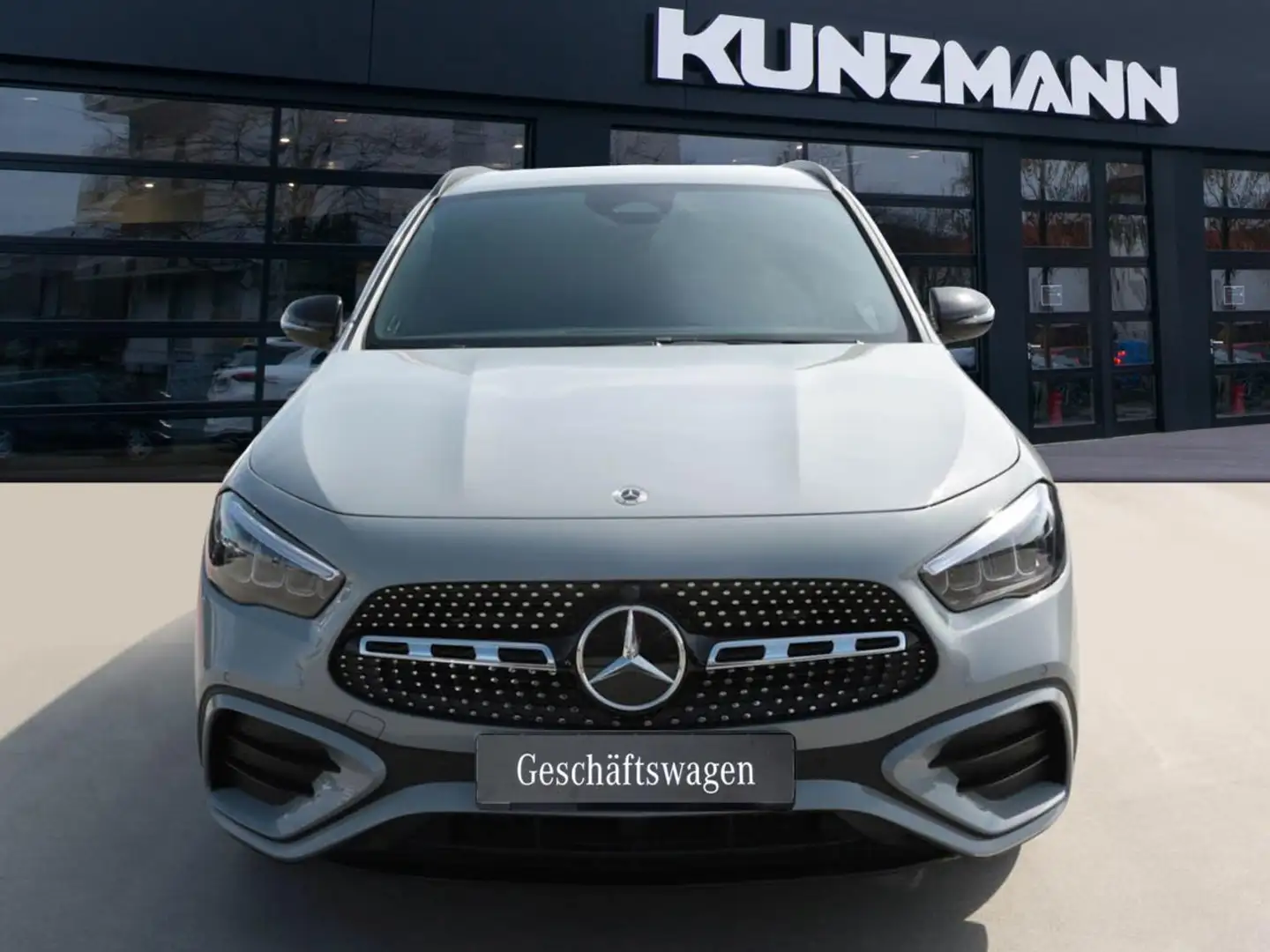 Mercedes-Benz GLA 180 AMG Night Totwinkel Kamera SpurH AHK LED Grau - 2