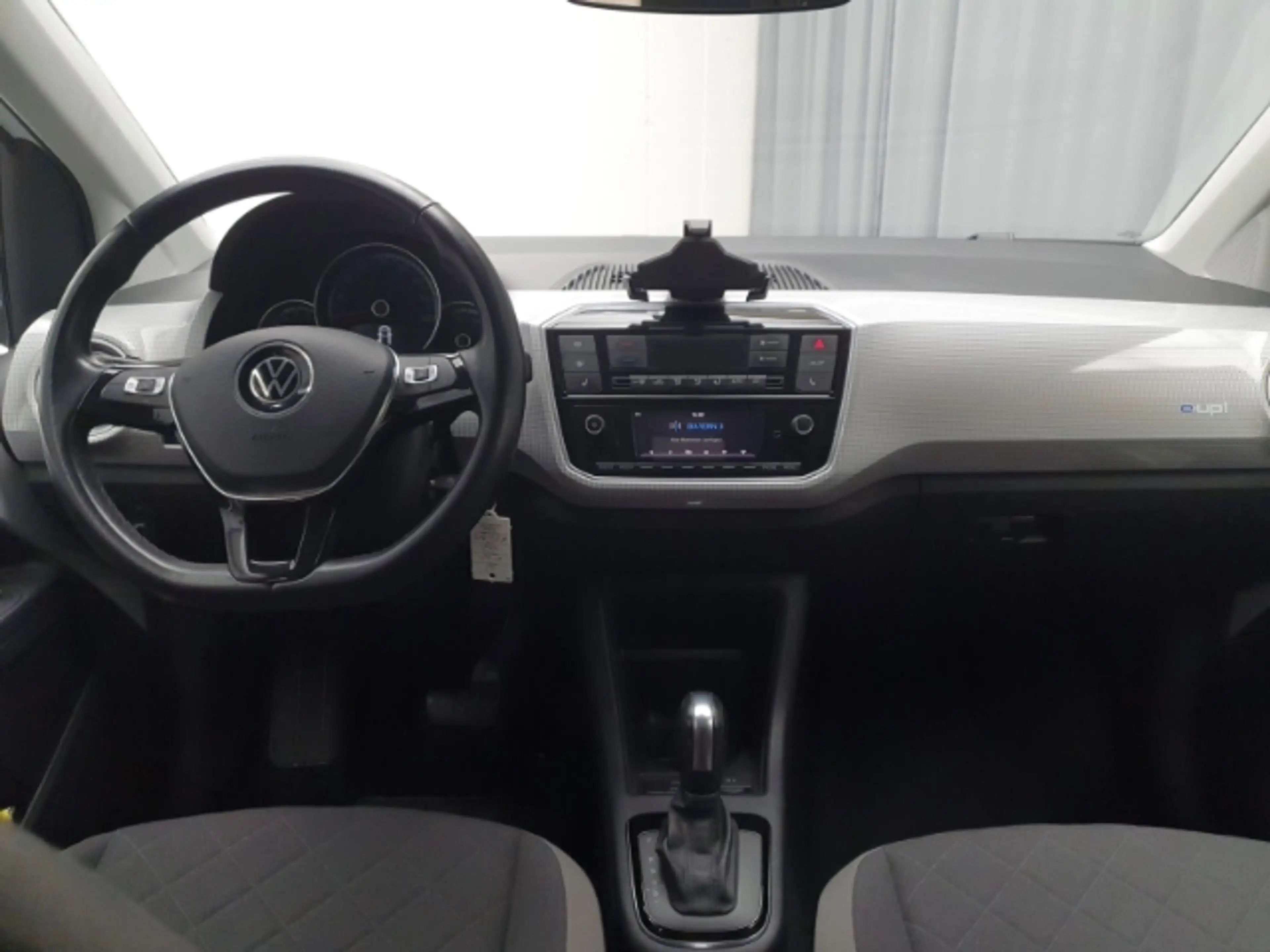 Volkswagen e-up! e-Style Style Plus Rückfahrkam. SHZ — photo 7