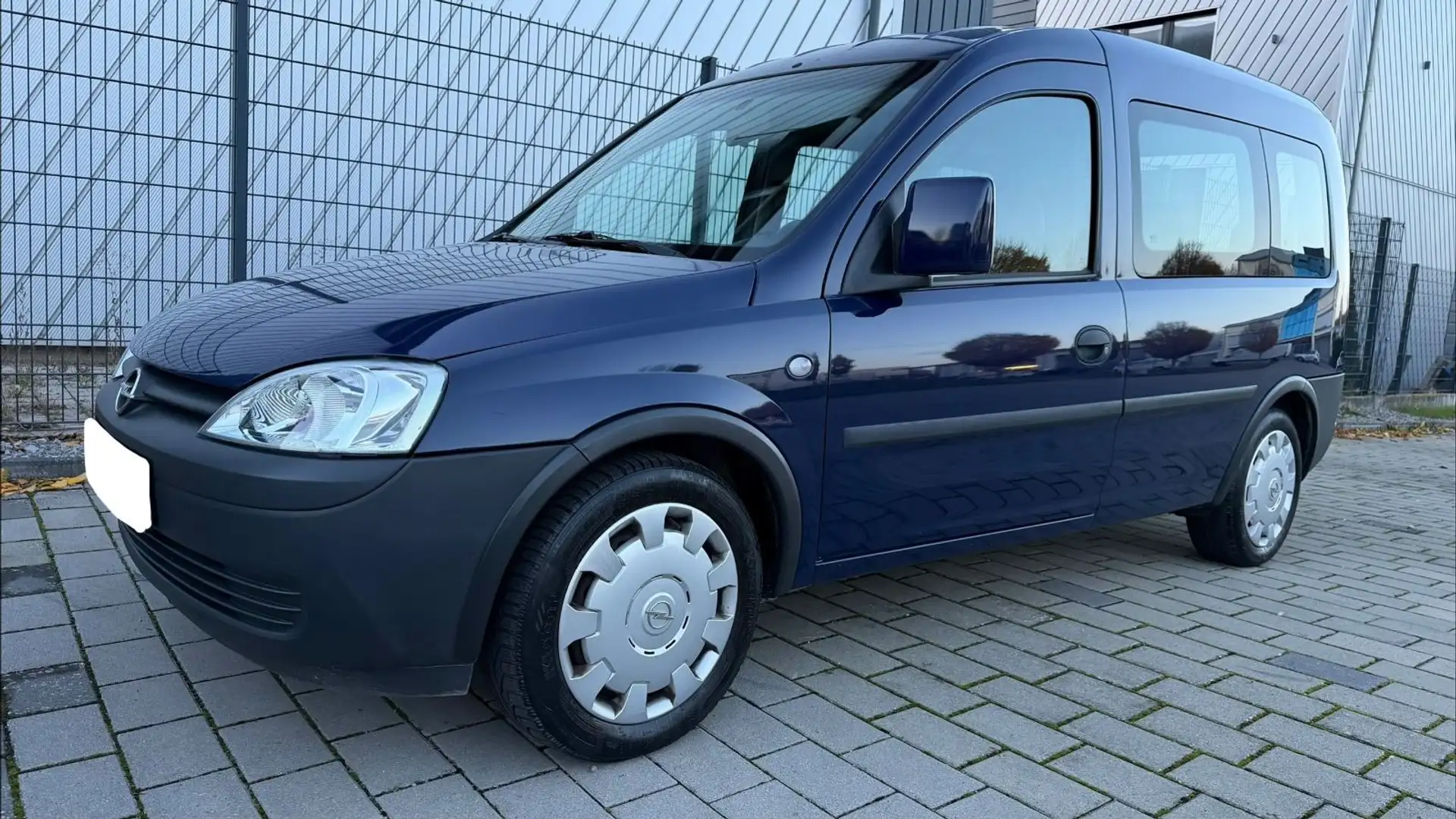 Opel Combo 1.3 CDTI AUTOMATIK,TÜV,45.000KM,5-SITZER Blau - 1