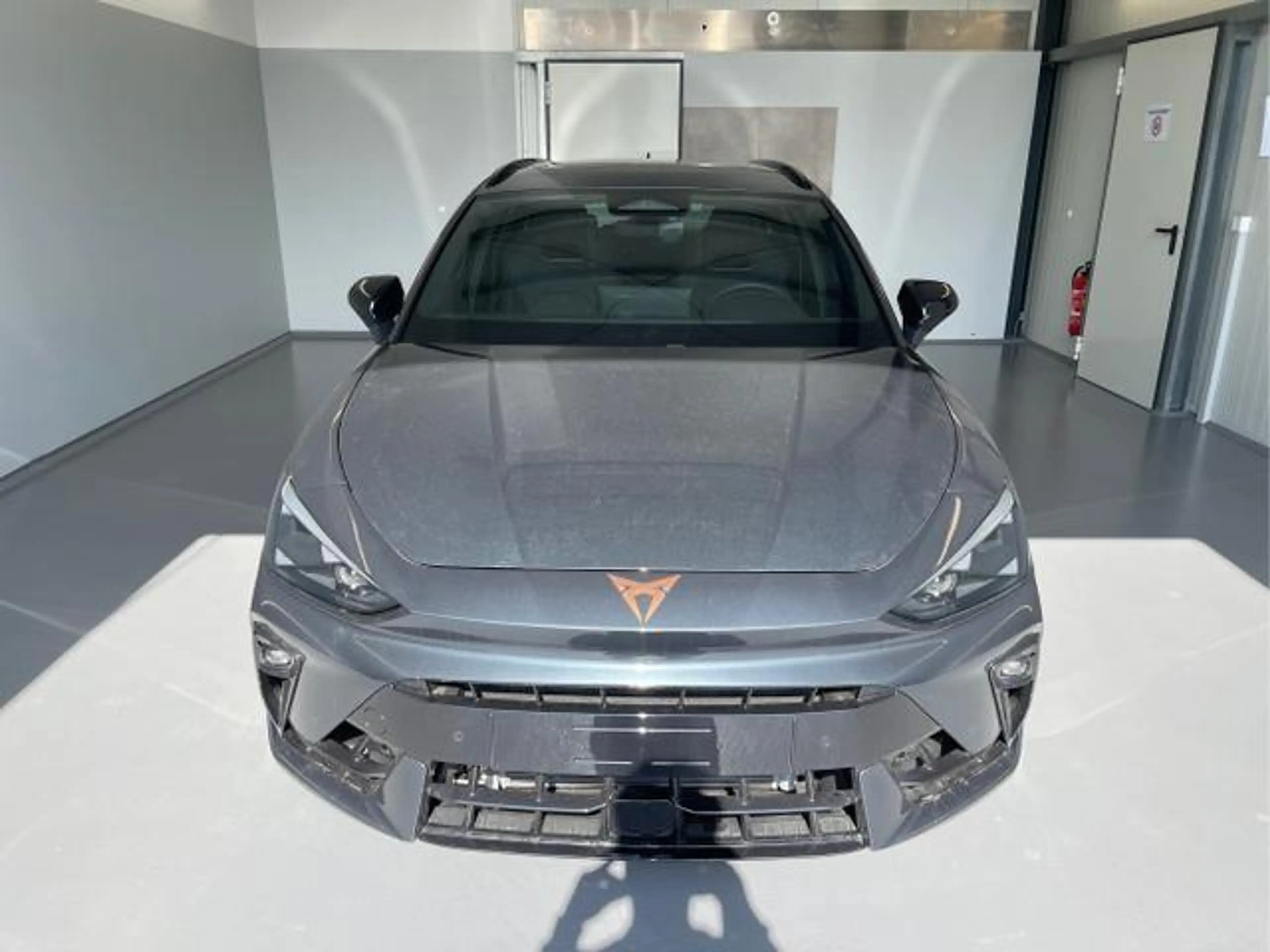 CUPRA Leon VZ 333PS DSG 4Drive Matrix+Navi+AHK+Alu19+Sitzheiz — photo 2