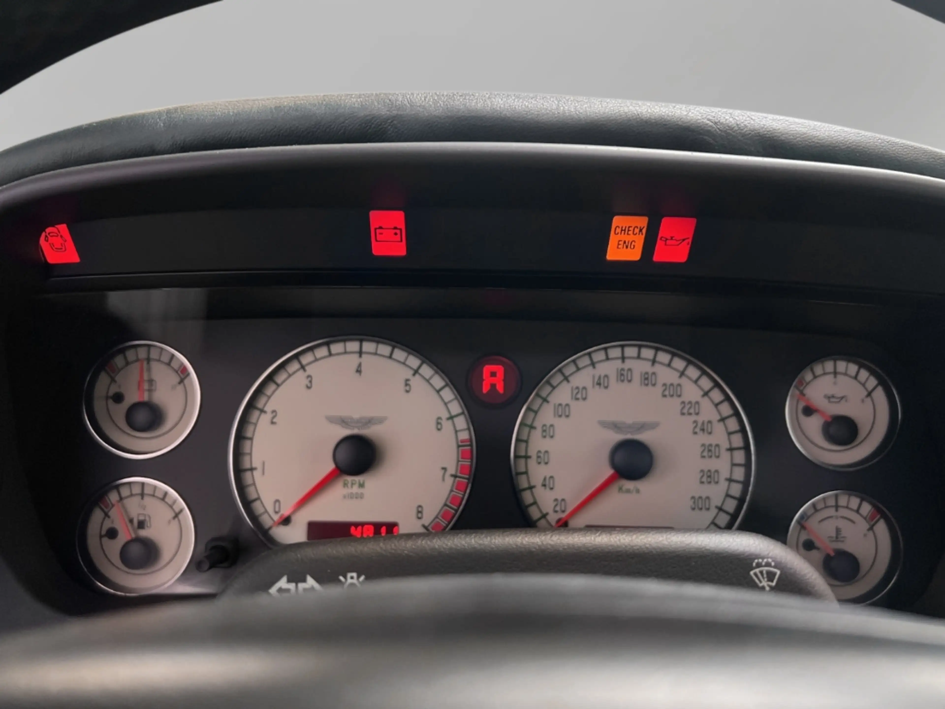 Aston Martin DB7 GTA Tungsten Silver Forest Green 1of112 — photo 6