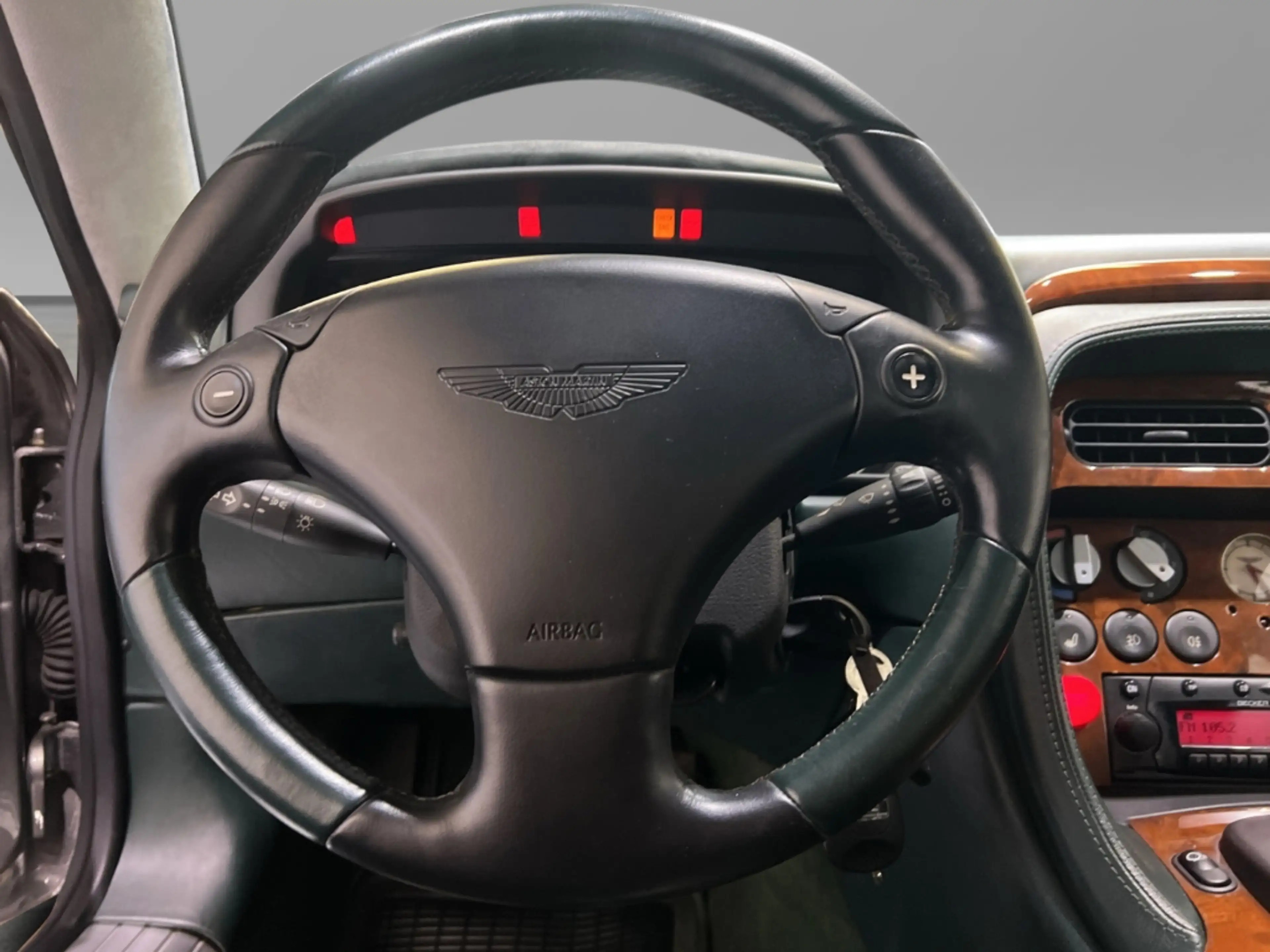 Aston Martin DB7 GTA Tungsten Silver Forest Green 1of112 — photo 11