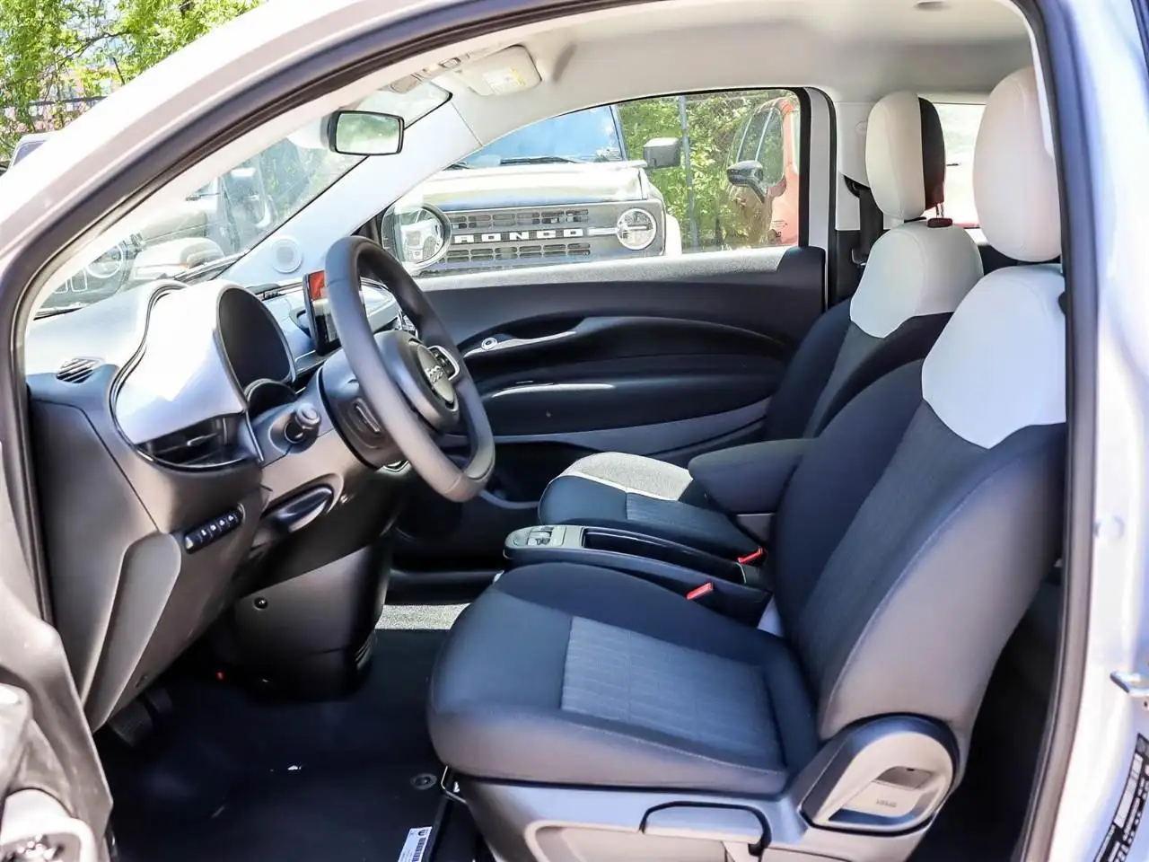Fiat 500e снимка Fiat 500e