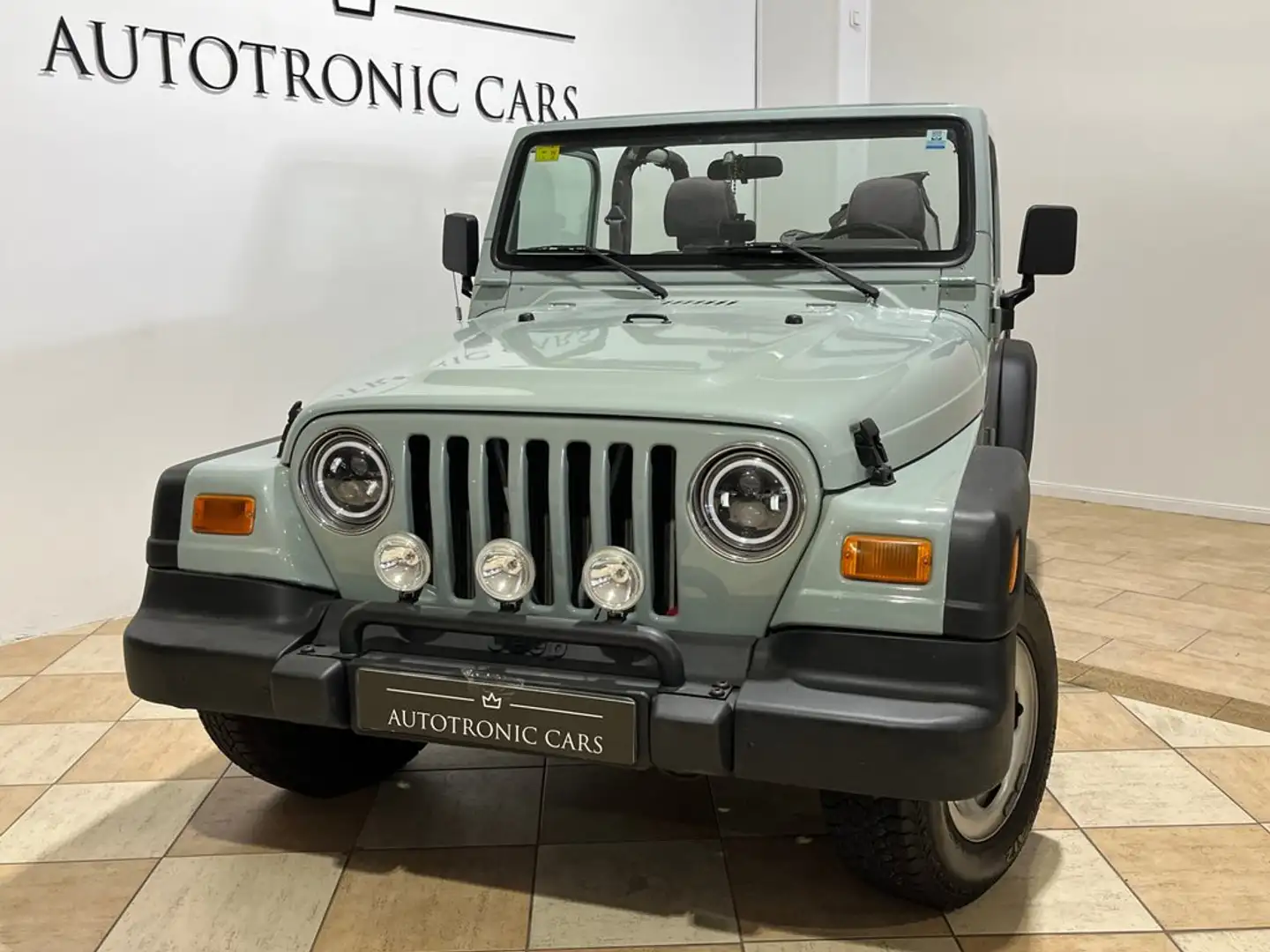 Jeep Wrangler 2.4 Techo Lona Gris - 2