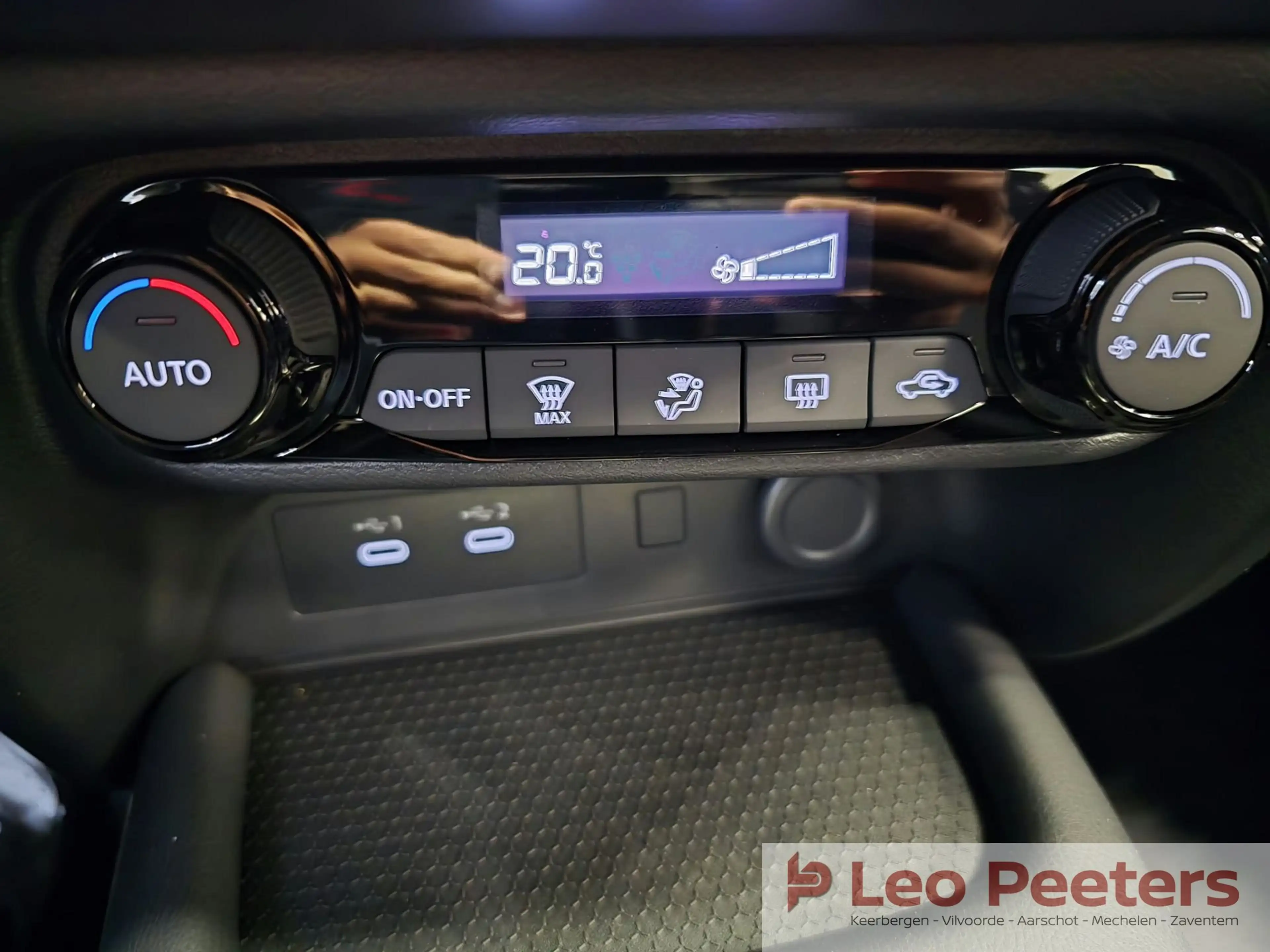 Nissan Juke DIG-T Acenta Plus MY26 — photo 15