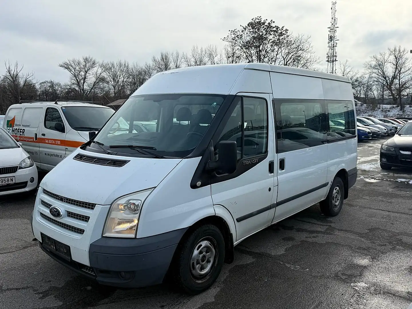Ford Transit FT 300 M Variobus | 9-SITZER | VOLL FAHRBEREIT | Weiß - 1