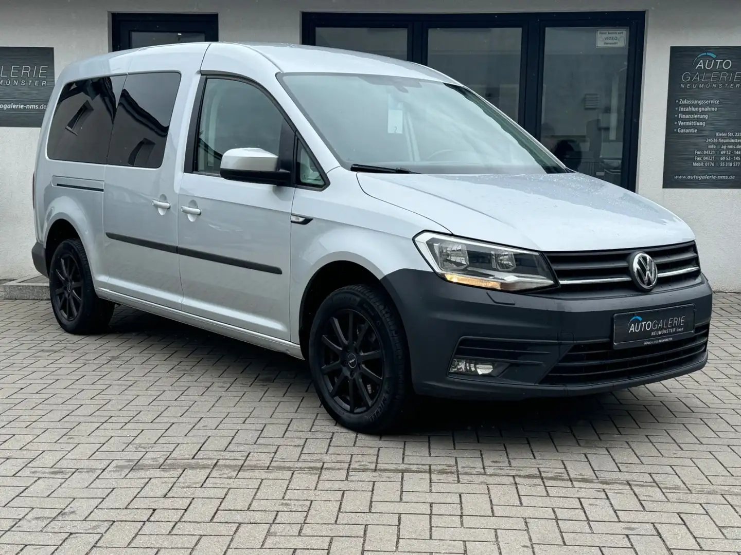 Volkswagen Caddy 2.0TDI Maxi BMT°Klima°AHK°SHZ°Tempo° Silber - 1