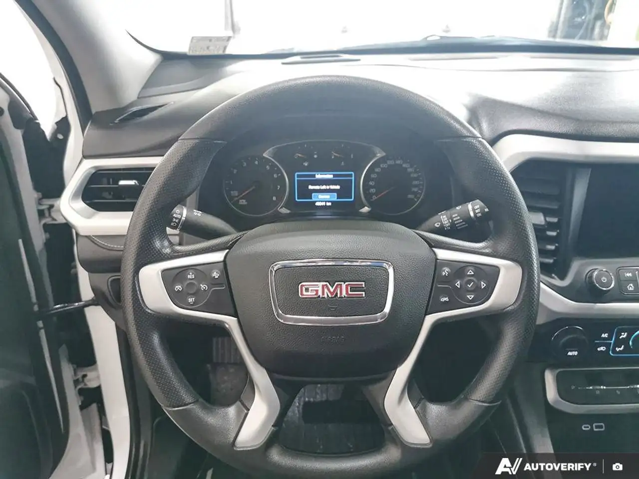 GMC Acadia photo GMC Acadia