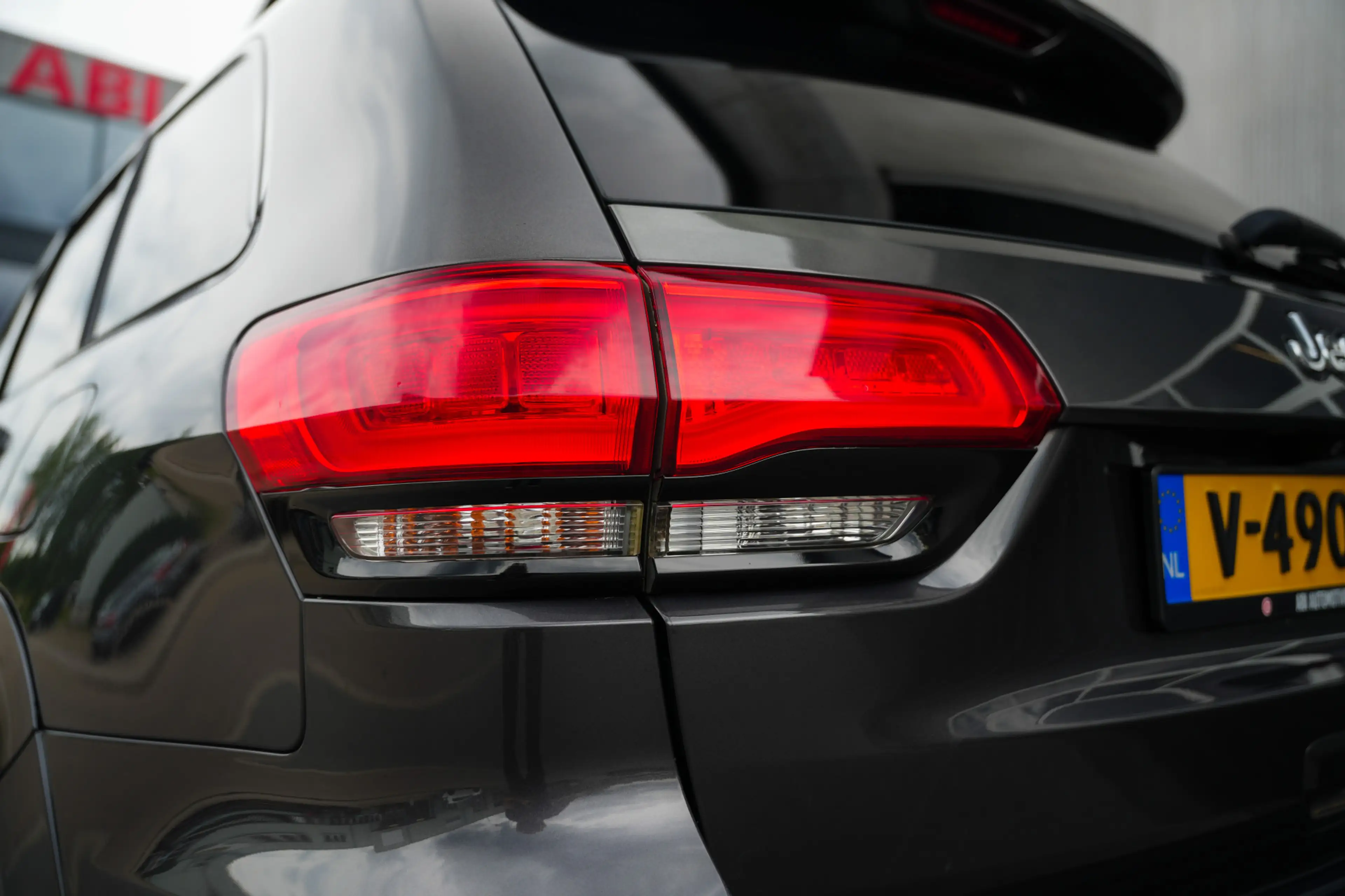 Jeep Grand Cherokee 3.0 V6 251 pk CRD Summit Grijs-Kenteken / Lucht-Ve — photo 38