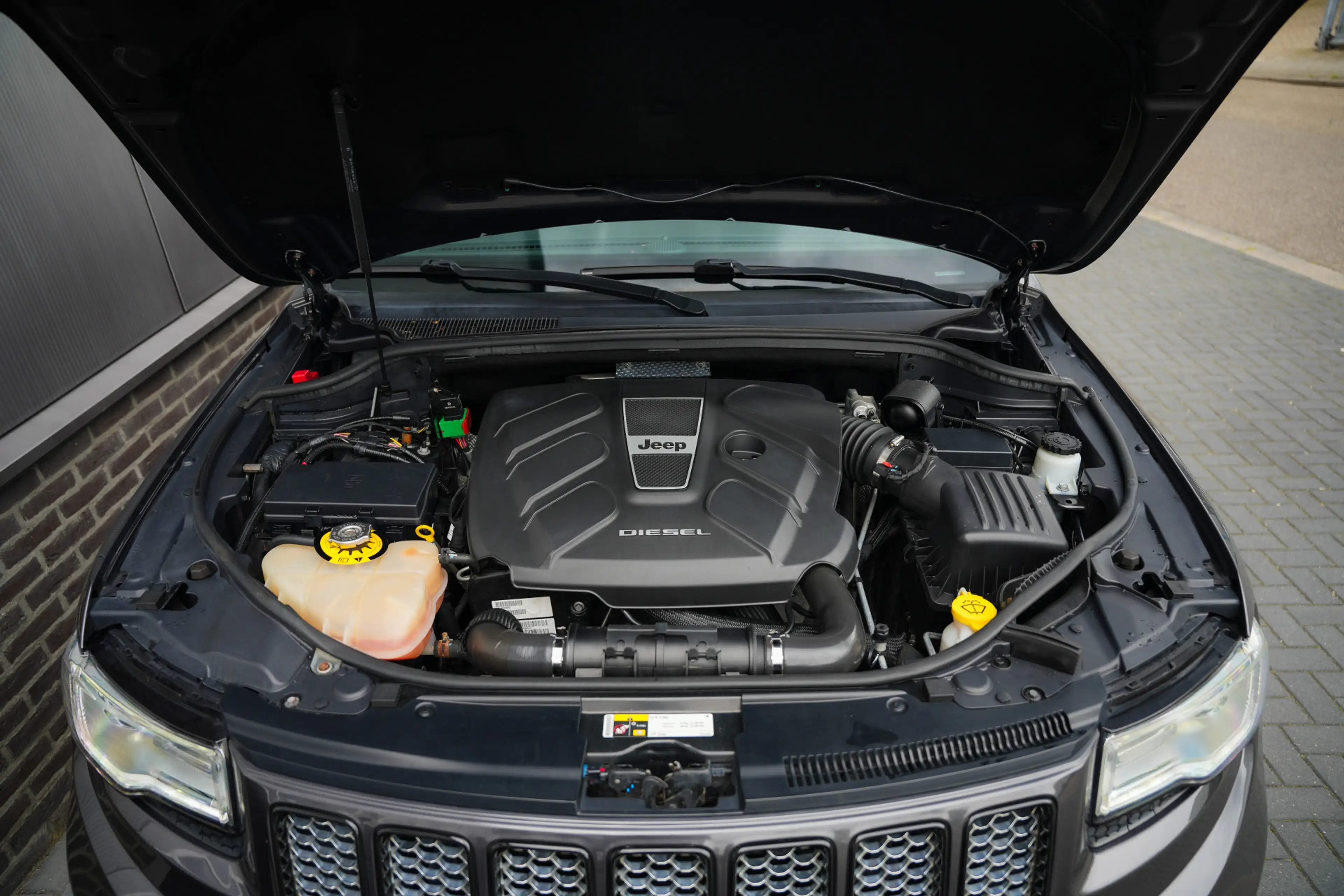 Jeep Grand Cherokee 3.0 V6 251 pk CRD Summit Grijs-Kenteken / Lucht-Ve — photo 32