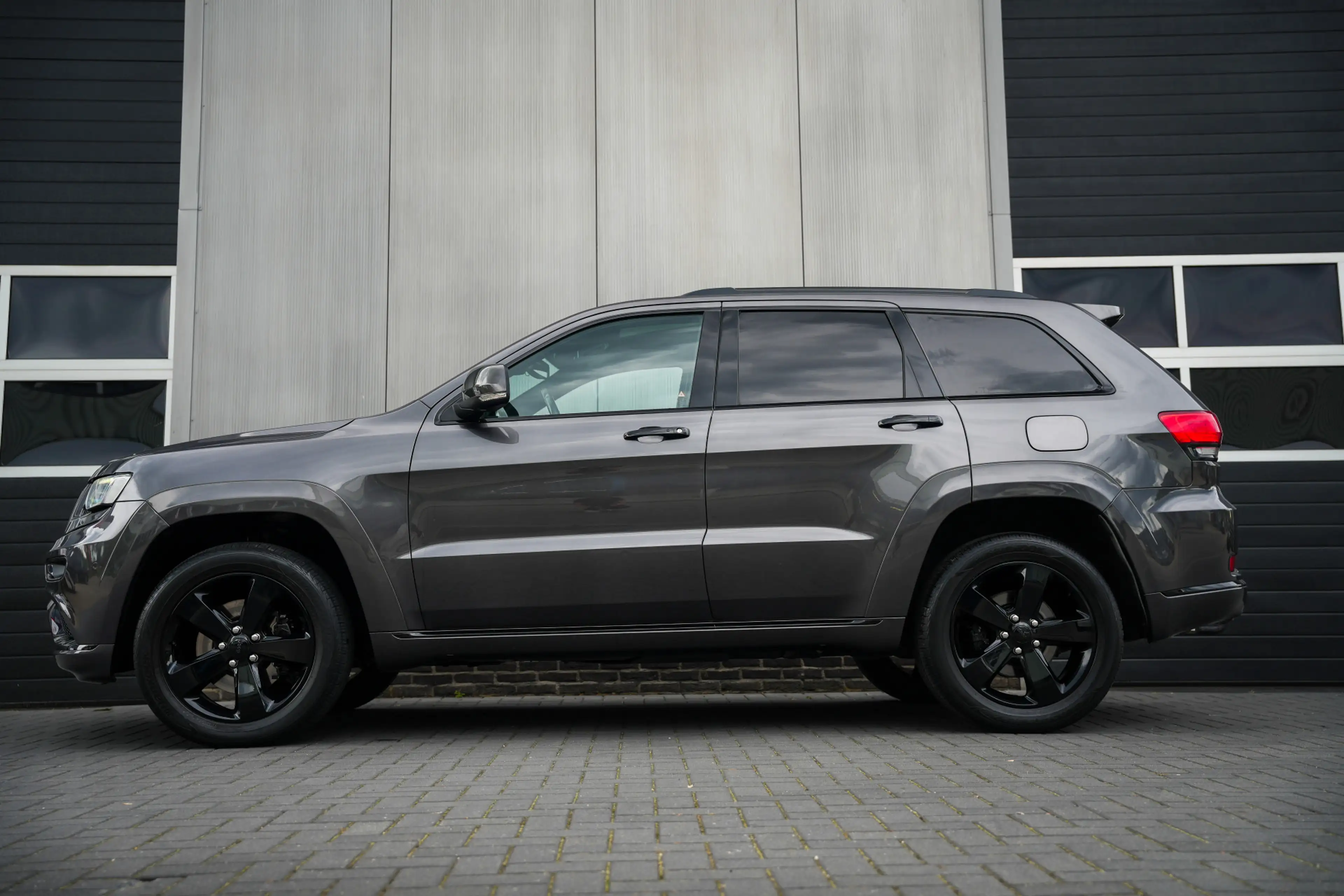 Jeep Grand Cherokee 3.0 V6 251 pk CRD Summit Grijs-Kenteken / Lucht-Ve — photo 2