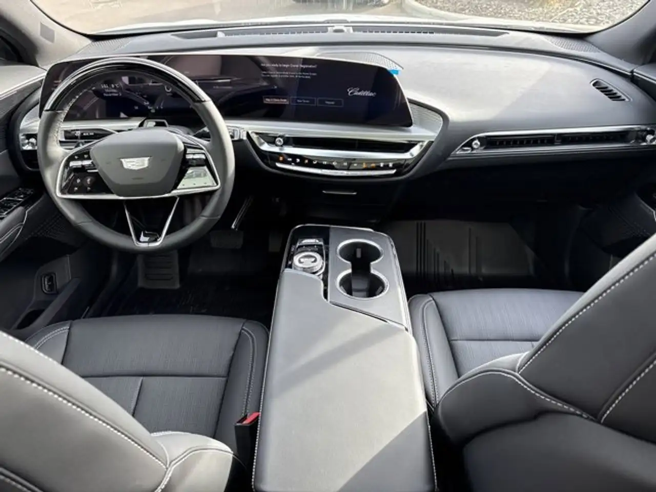 Cadillac Lyriq снимка Cadillac Lyriq
