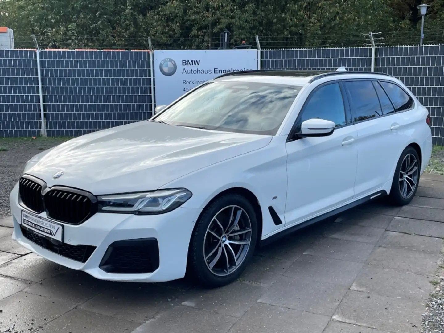 BMW 530 d M Sport Tour Head-Up Pano AHK Driv.Pr! Blanc - 1
