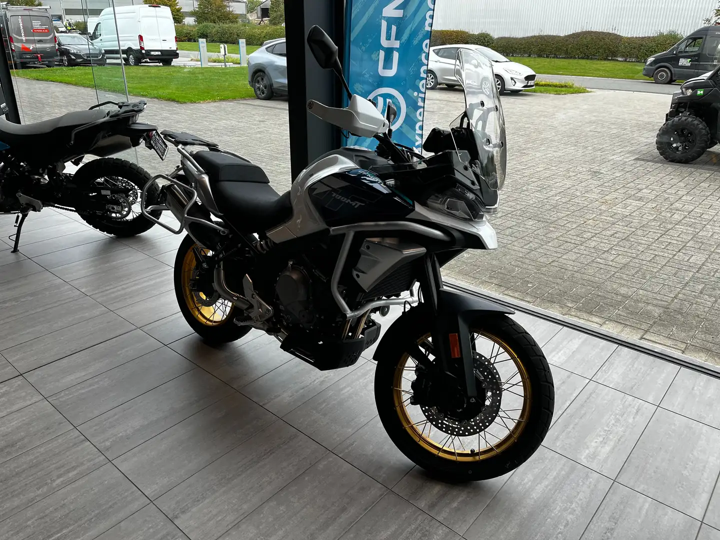 CFMOTO 700 MT Adventure // MY25, IN STOCK! Wit - 1