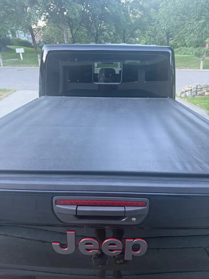 Jeep Gladiator снимка Jeep Gladiator
