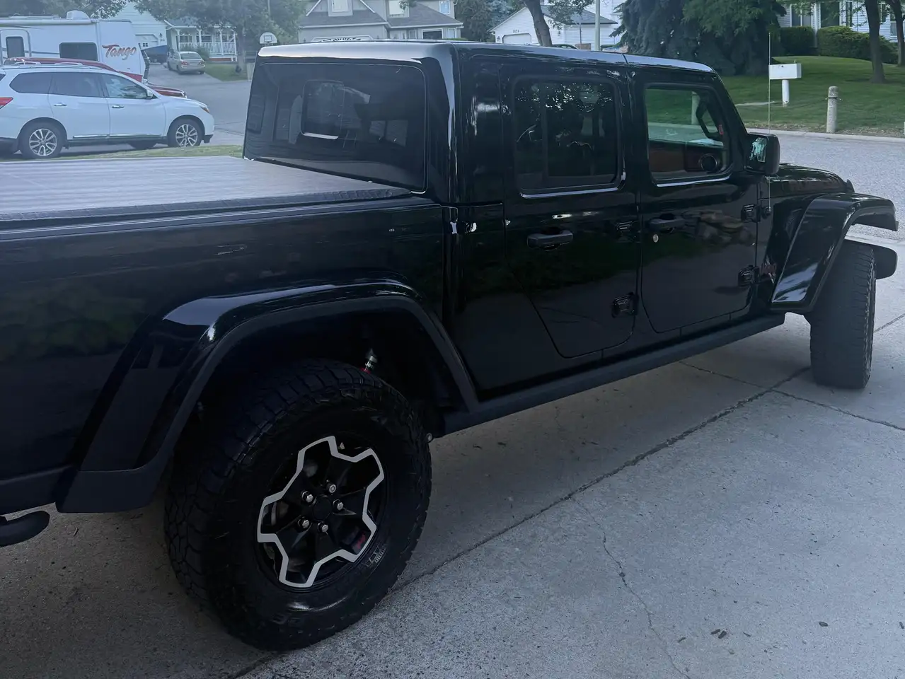 Jeep Gladiator снимка Jeep Gladiator