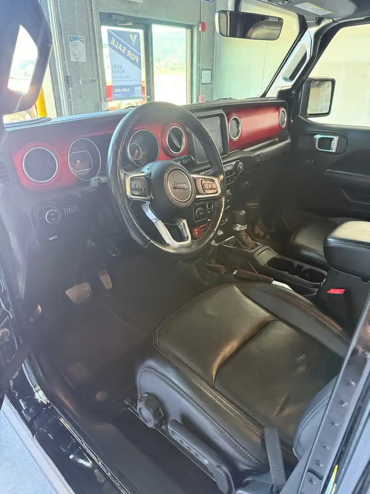 Jeep Gladiator снимка Jeep Gladiator