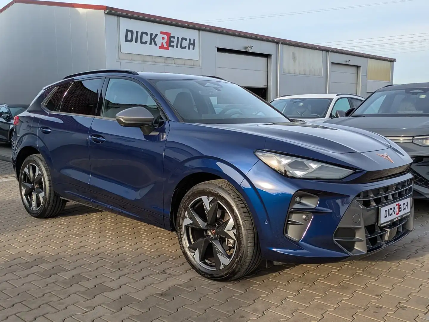 CUPRA Terramar 1.5 eTSIEDGE 360°SENN*19"MEMORY*LED Blau - 1