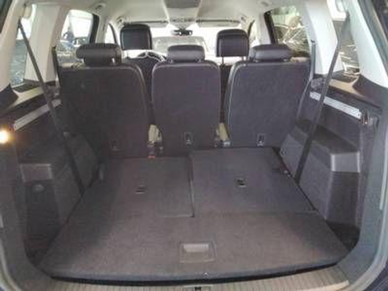 Volkswagen Touran 2.0 TDI Goal DSG 7Si AHK LED Navi Sitzh. — photo 7