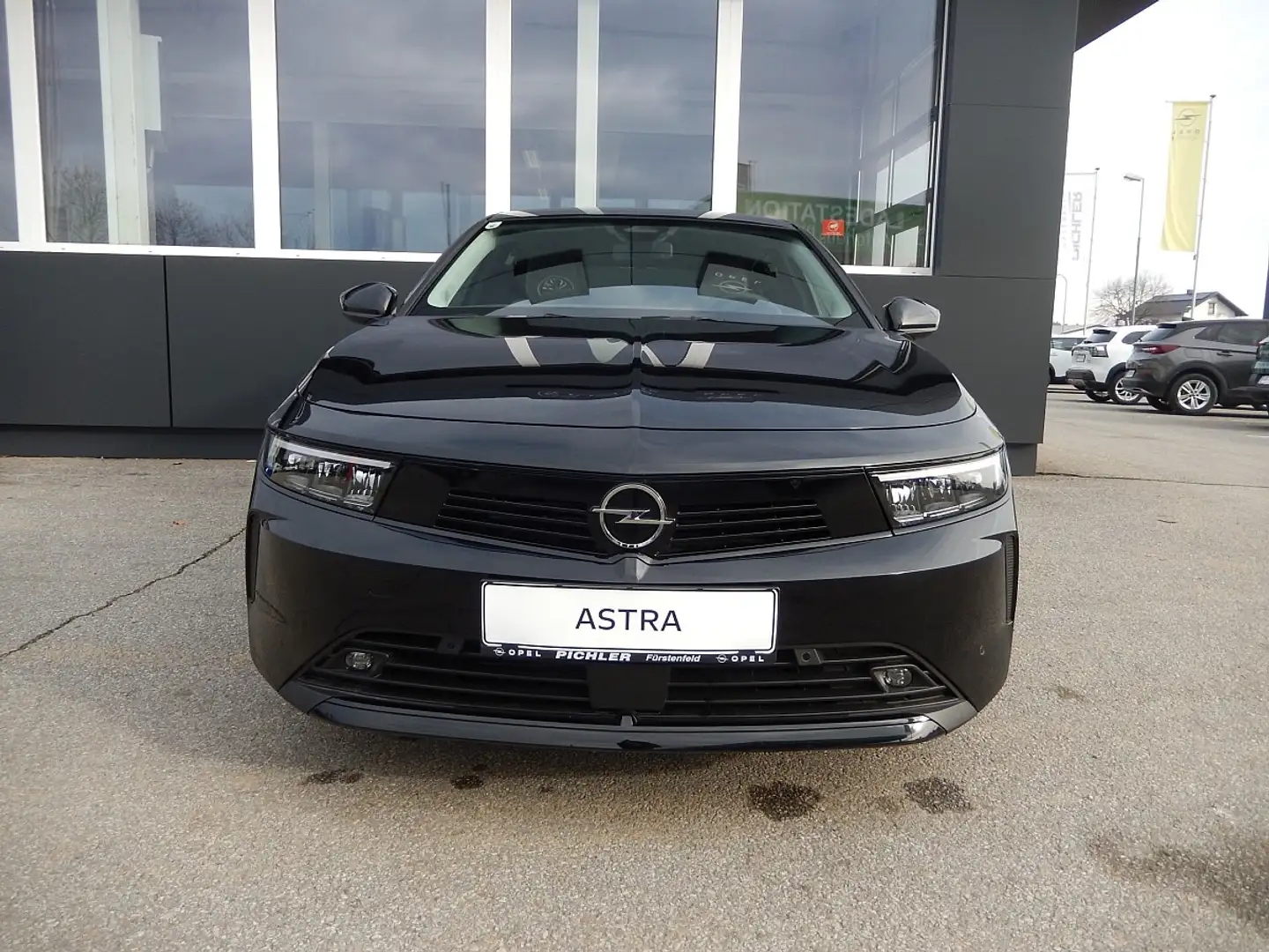 Opel Astra 1,2 Turbo Edition Schwarz - 2