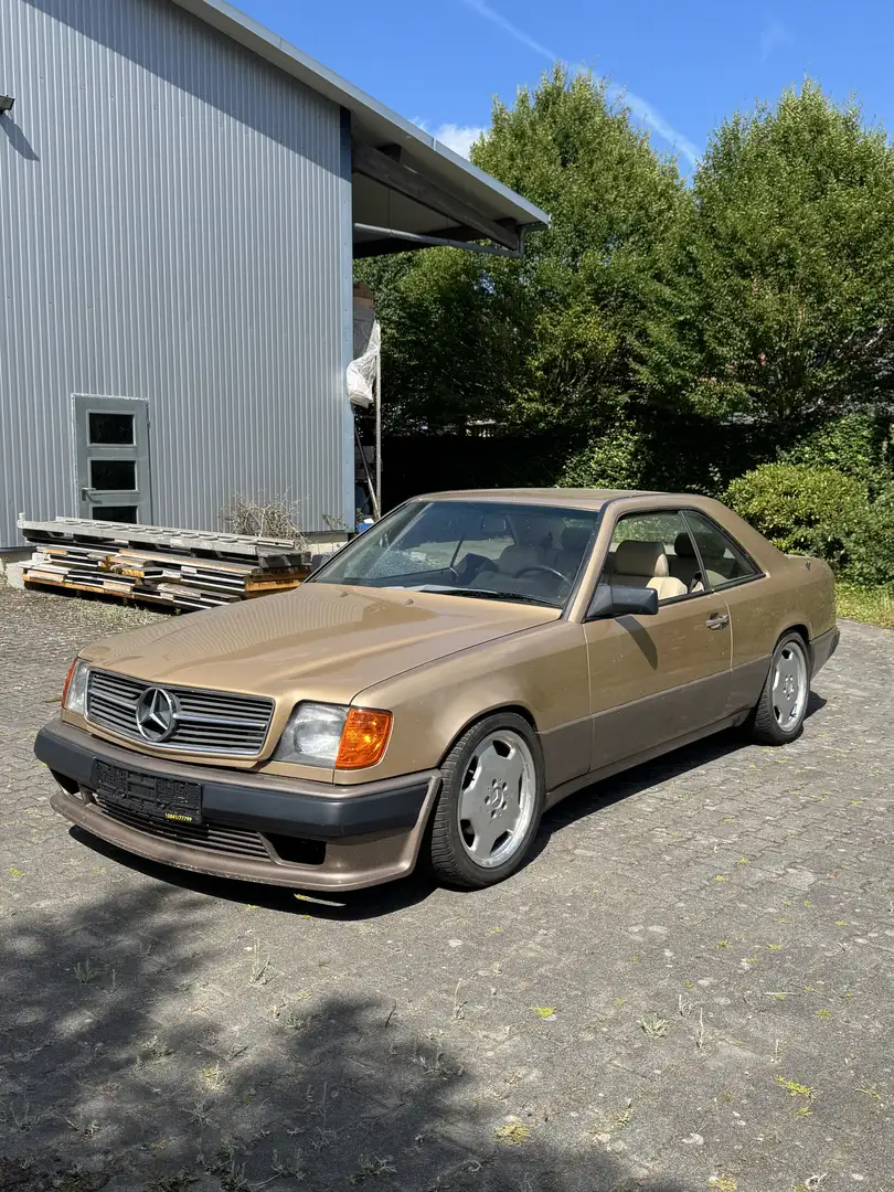Mercedes-Benz CE 300 Gold - 1