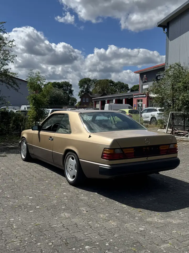 Mercedes-Benz CE 300, foto 2
