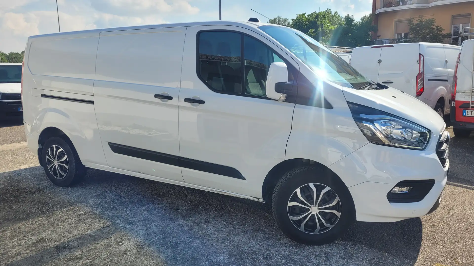 Ford Transit Custom 320 2.0 EcoBlue 130 PL Trend L2H1 passo lungo bijela - 1