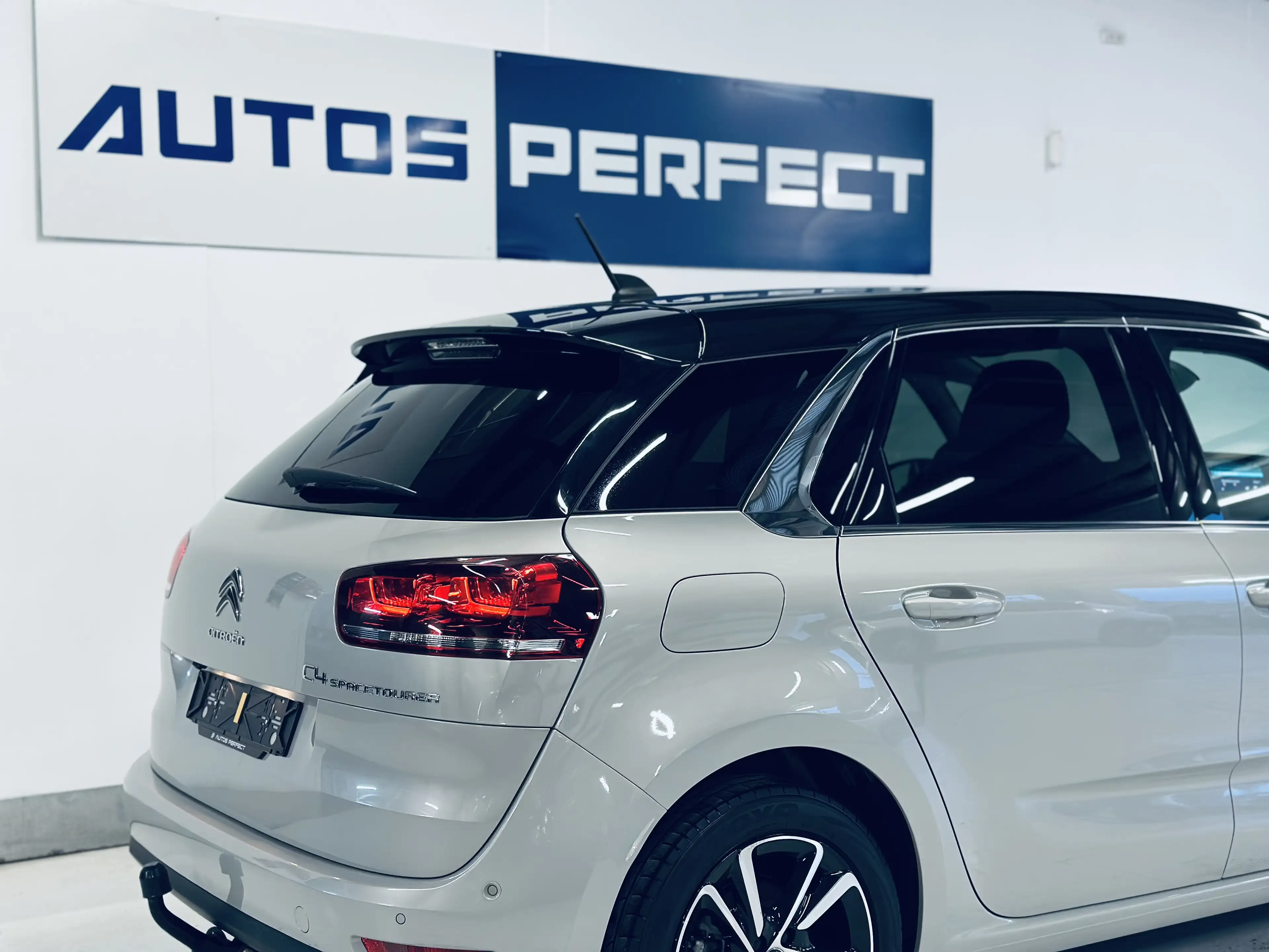 Citroen C4 SpaceTourer 1.5 BlueHDi 131cv BLACK EDITION NAVI CAMERA JA17 — photo 6