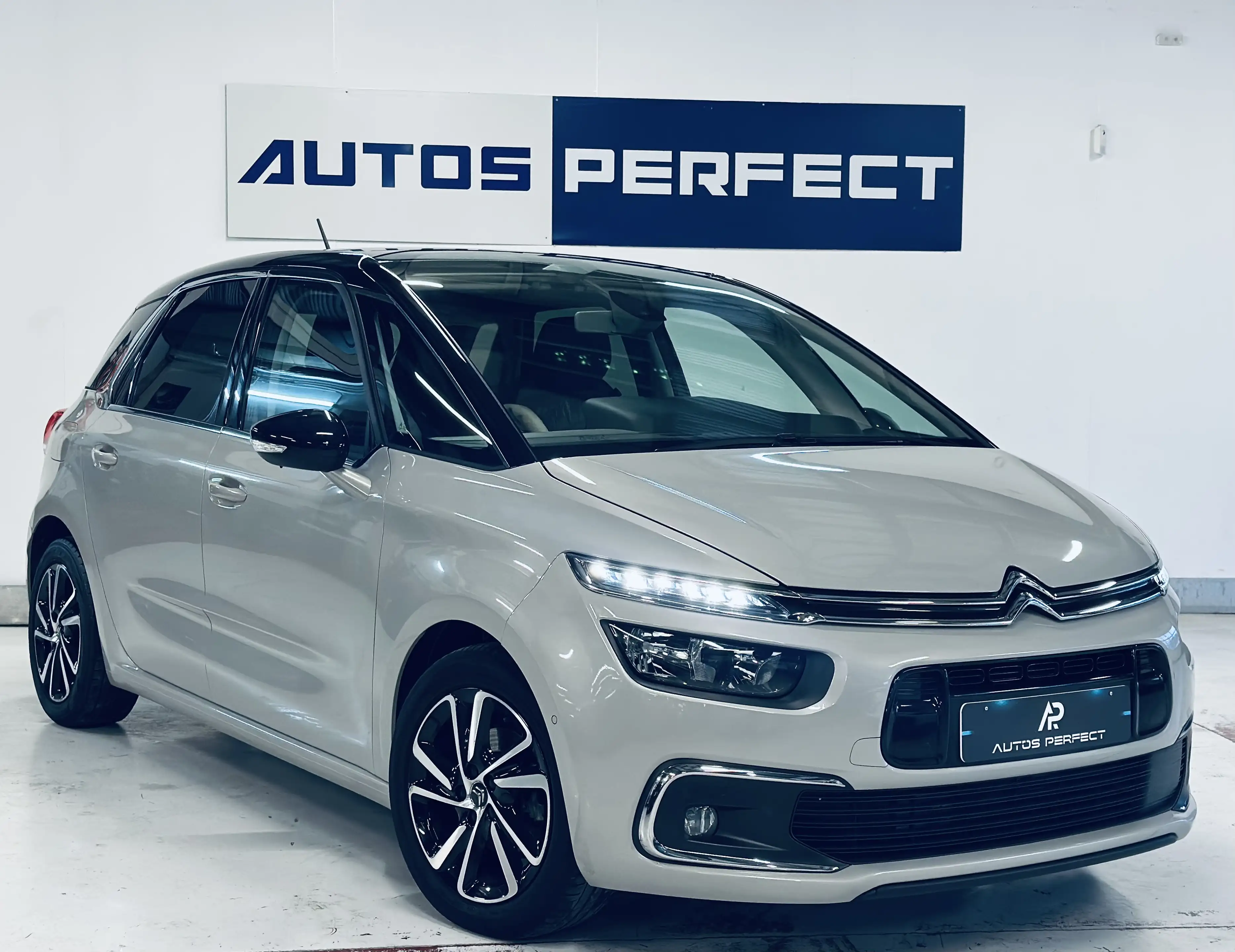 Citroen C4 SpaceTourer 1.5 BlueHDi 131cv BLACK EDITION NAVI CAMERA JA17 — photo 2