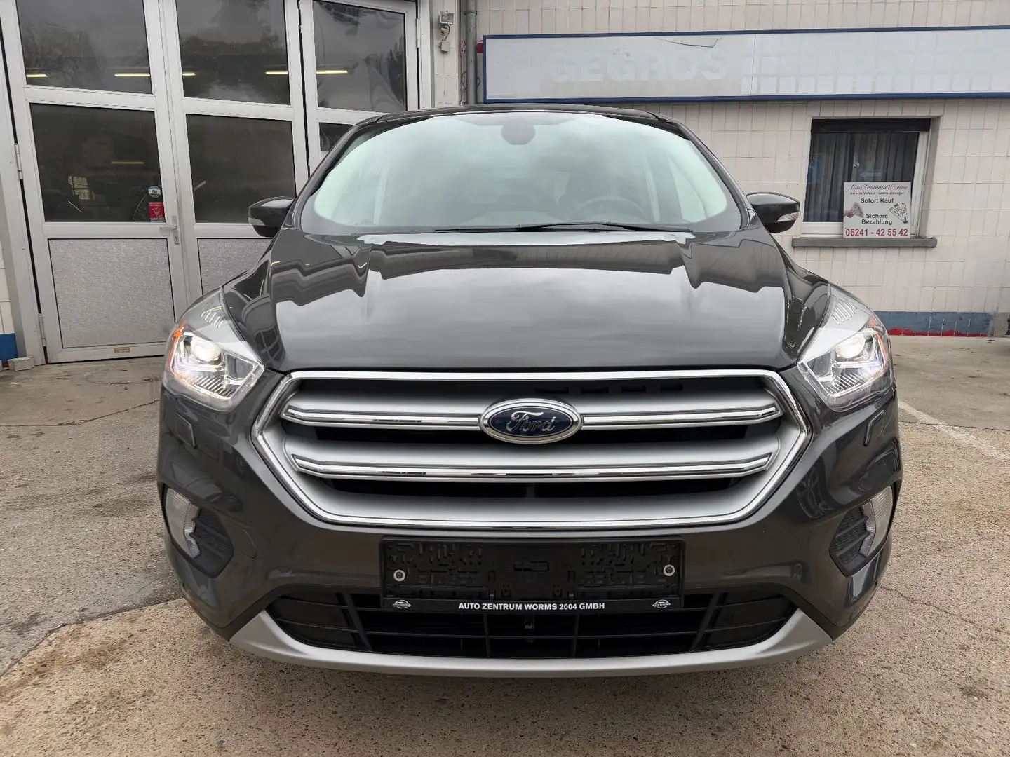Ford Kuga Titanium AWD *1.Hand*Navi*Scheckheft*132KW* Argent - 2