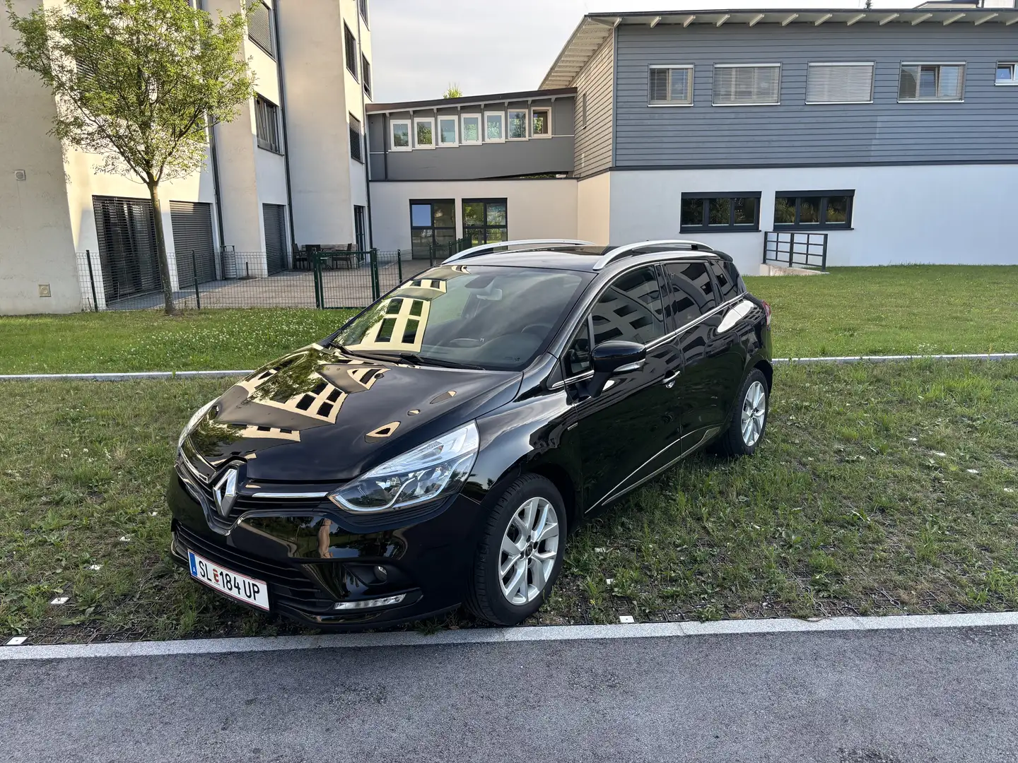 Renault Clio Grandtour Energy TCe 90 Limited - 1